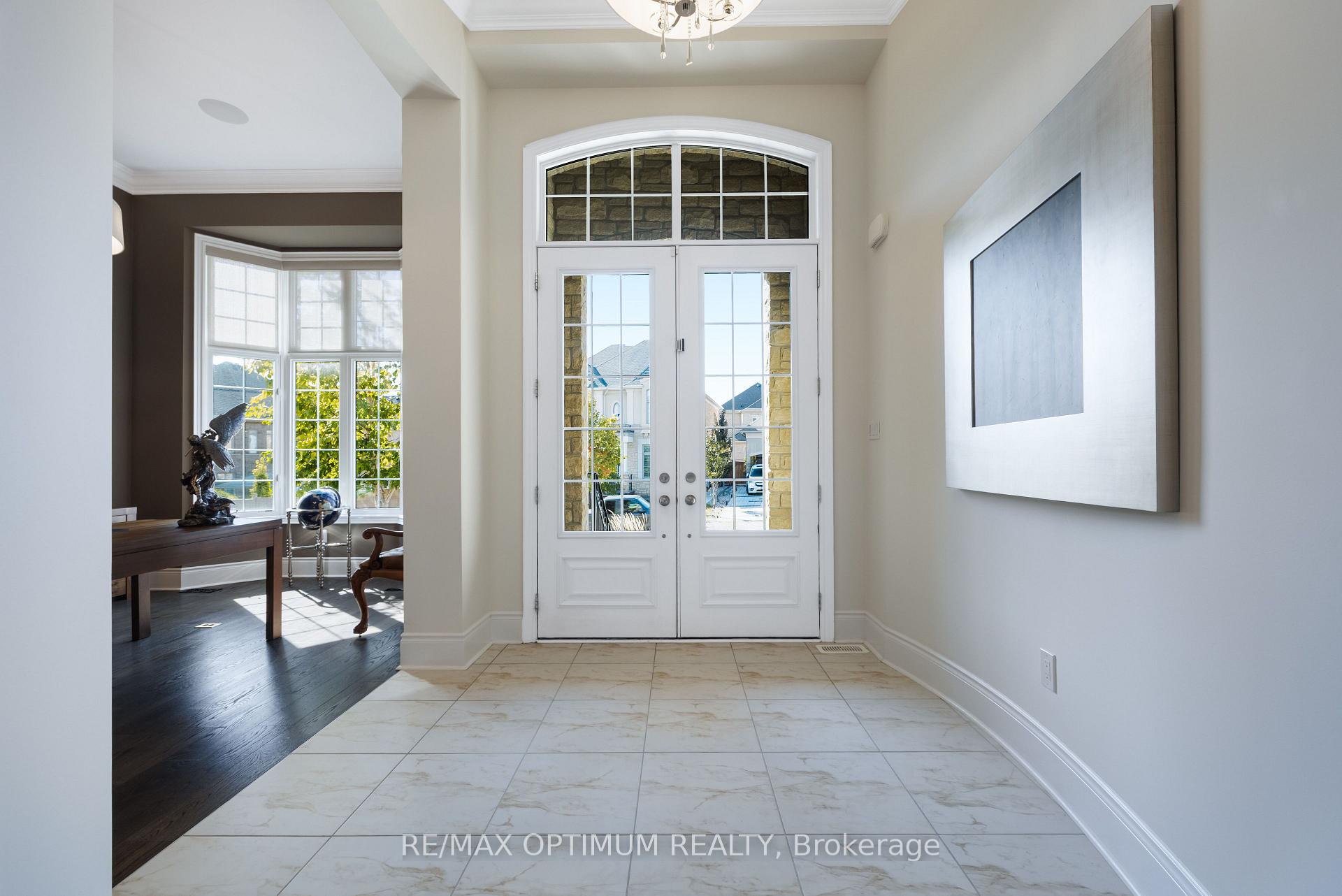 Photo 5 of 60 Adamsville Road, Brampton, Credit Valley — HOMEH