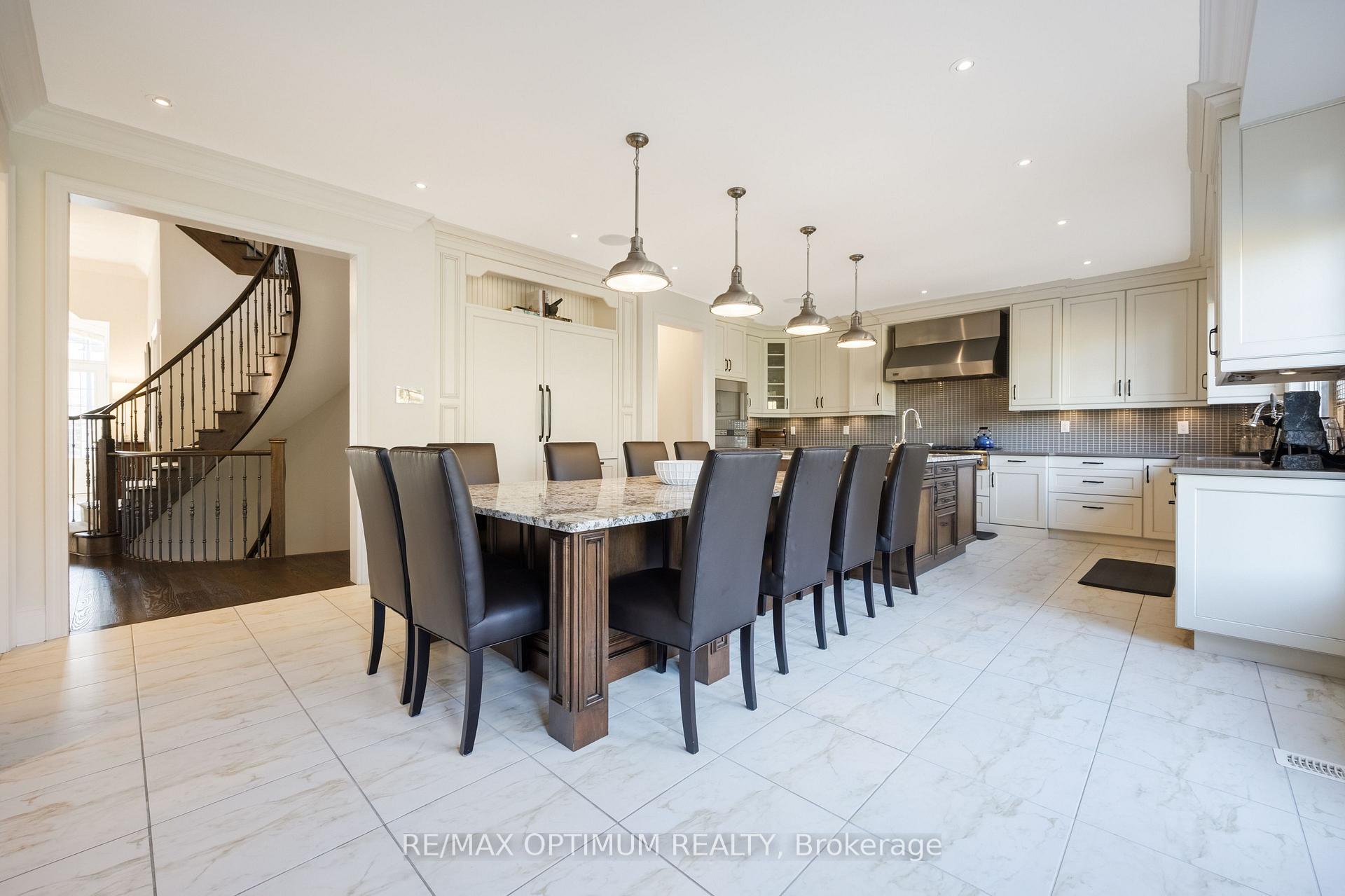 Photo 17 of 60 Adamsville Road, Brampton, Credit Valley — HOMEH