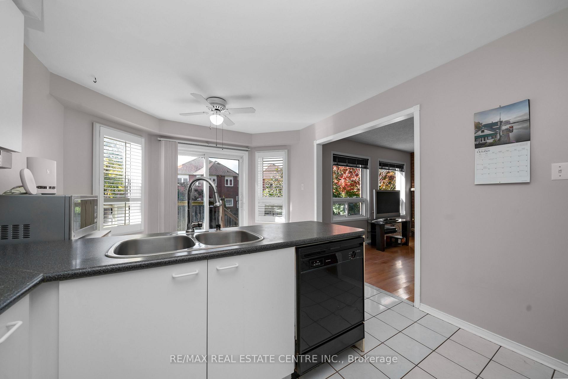 Photo 7 of 39 Killaloe Crescent, Halton Hills, Georgetown — HOMEH