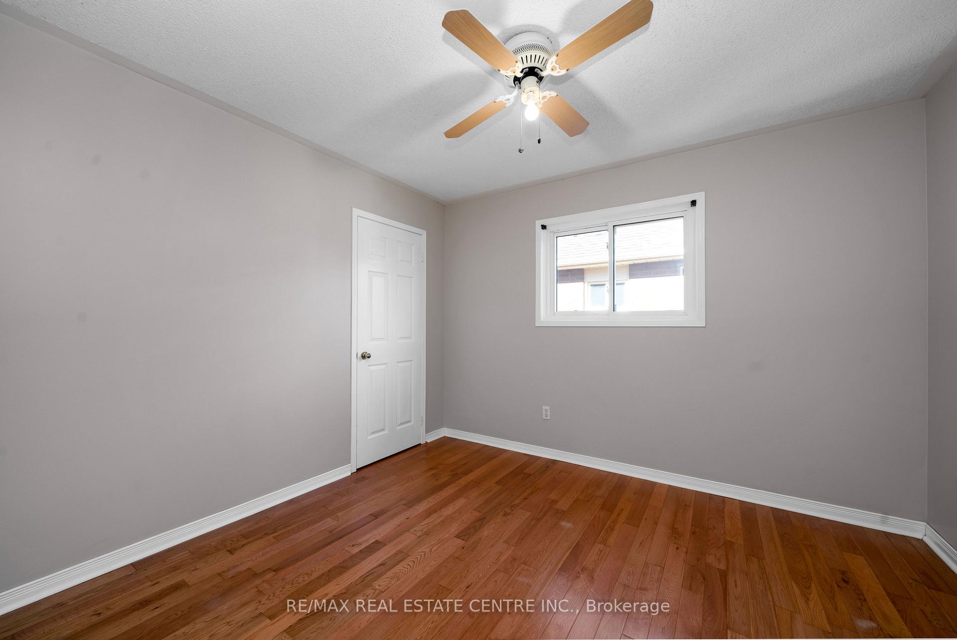 Photo 13 of 39 Killaloe Crescent, Halton Hills, Georgetown — HOMEH
