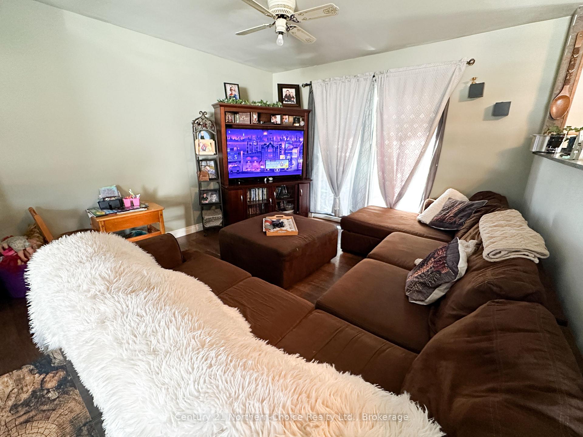 Photo 4 of 17 Poplar Avenue, Ear Falls — HOMEH