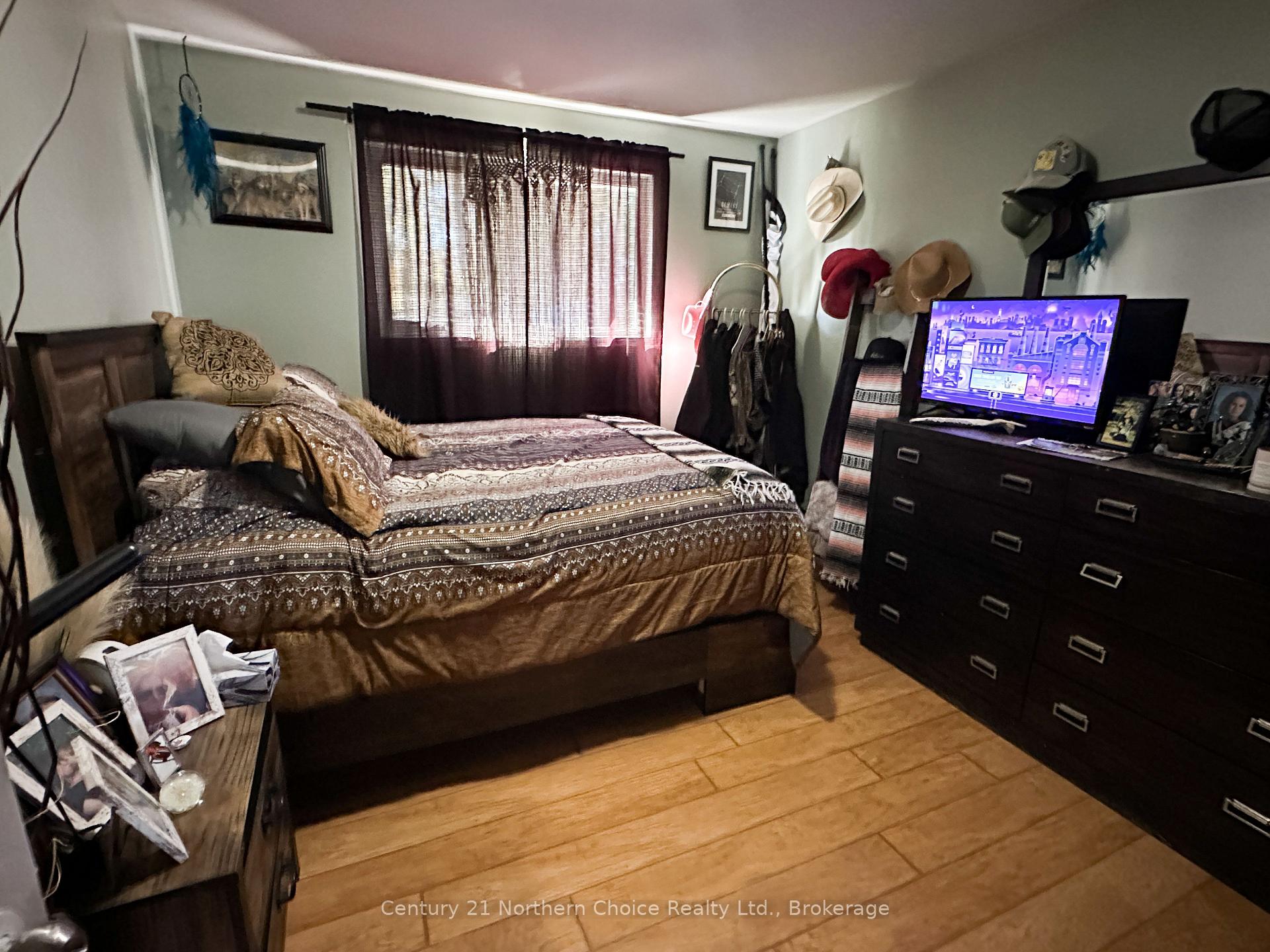 Photo 10 of 17 Poplar Avenue, Ear Falls — HOMEH