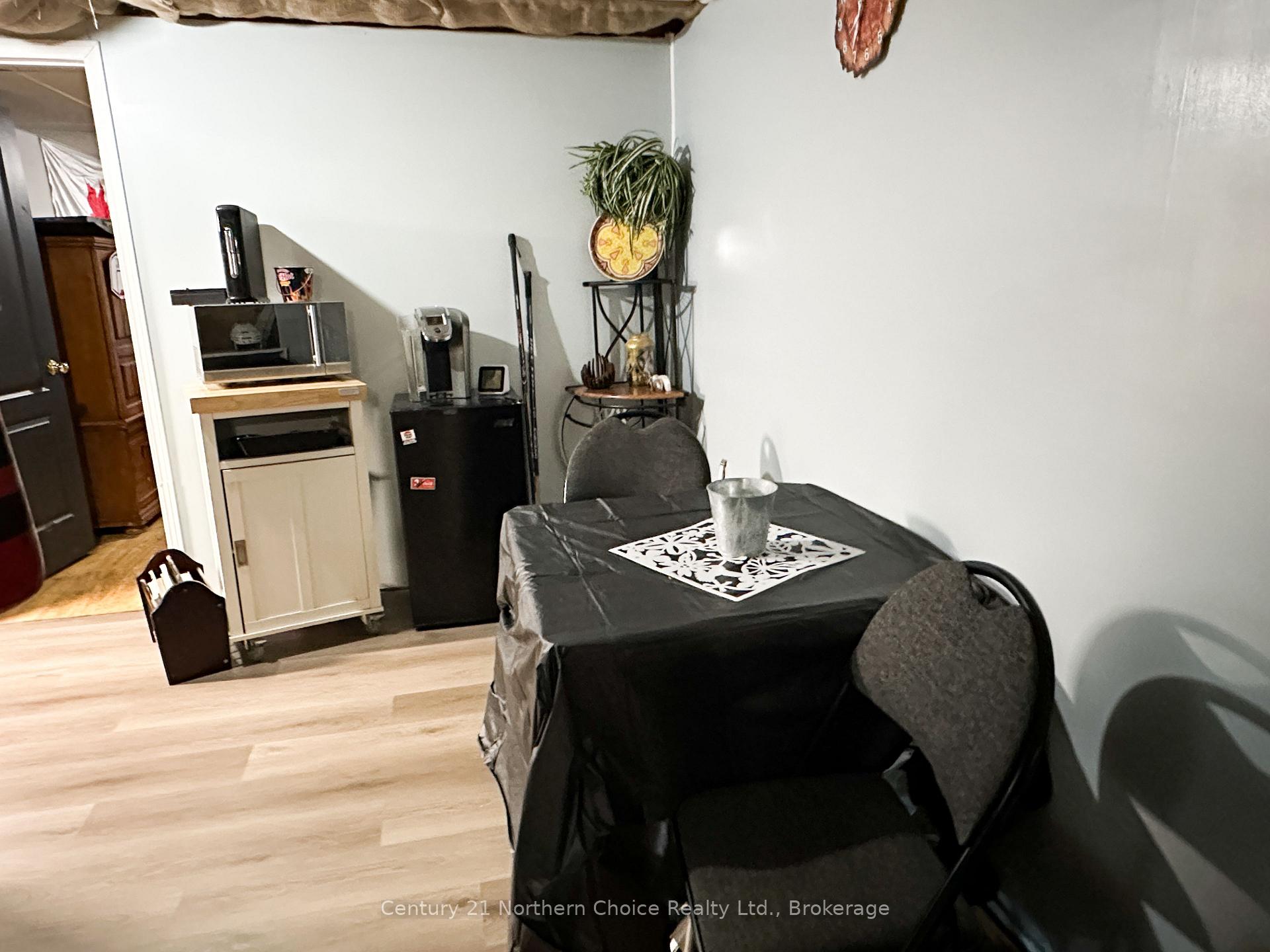 Photo 13 of 17 Poplar Avenue, Ear Falls — HOMEH