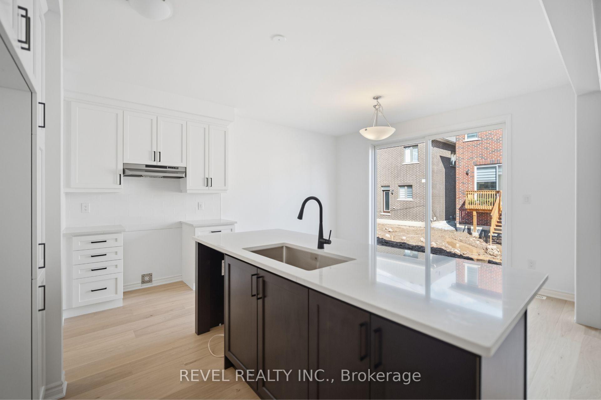 Photo 16 of 1389 McCann Way, Milton, Bowes — HOMEH