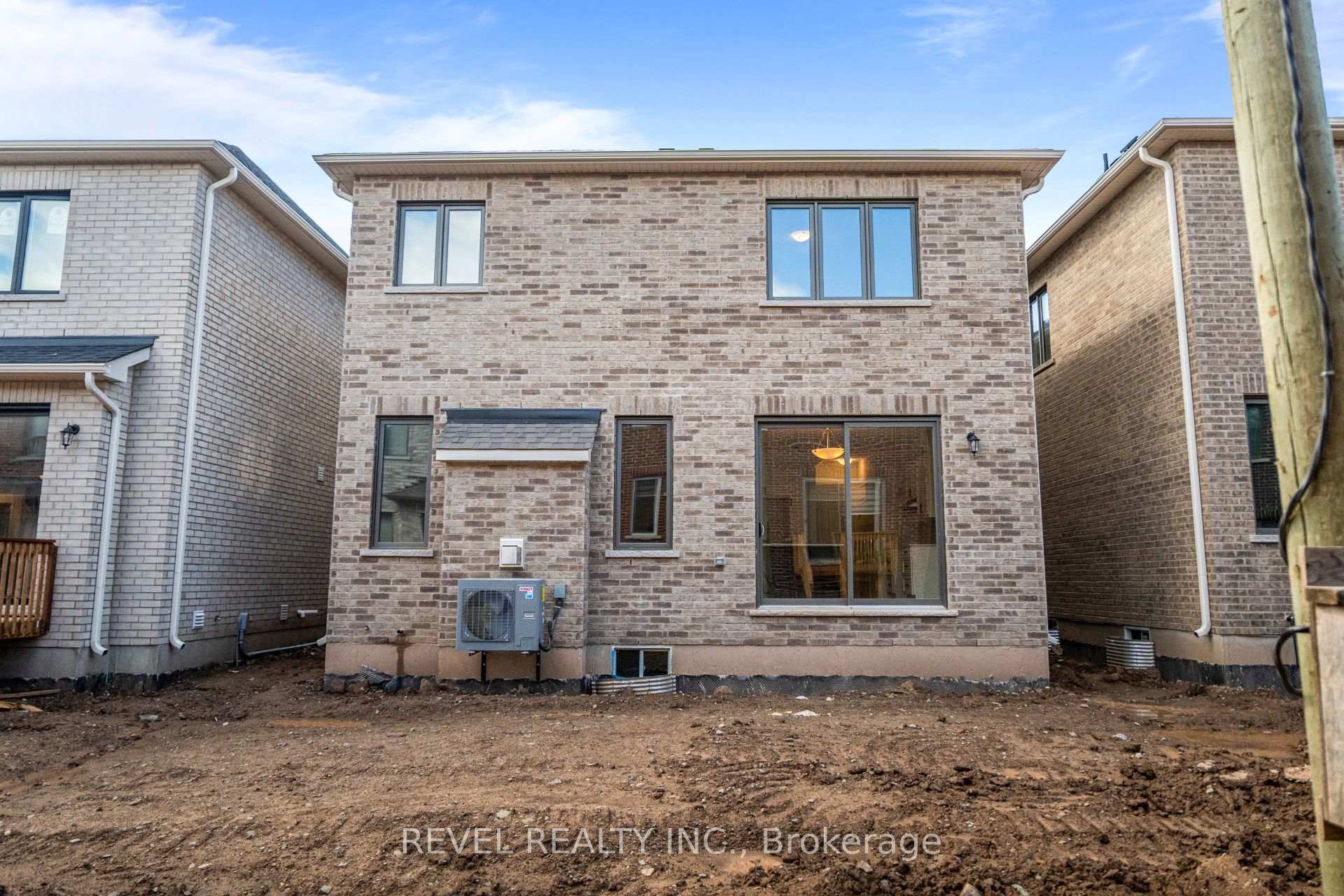 Photo 47 of 1389 McCann Way, Milton, Bowes — HOMEH