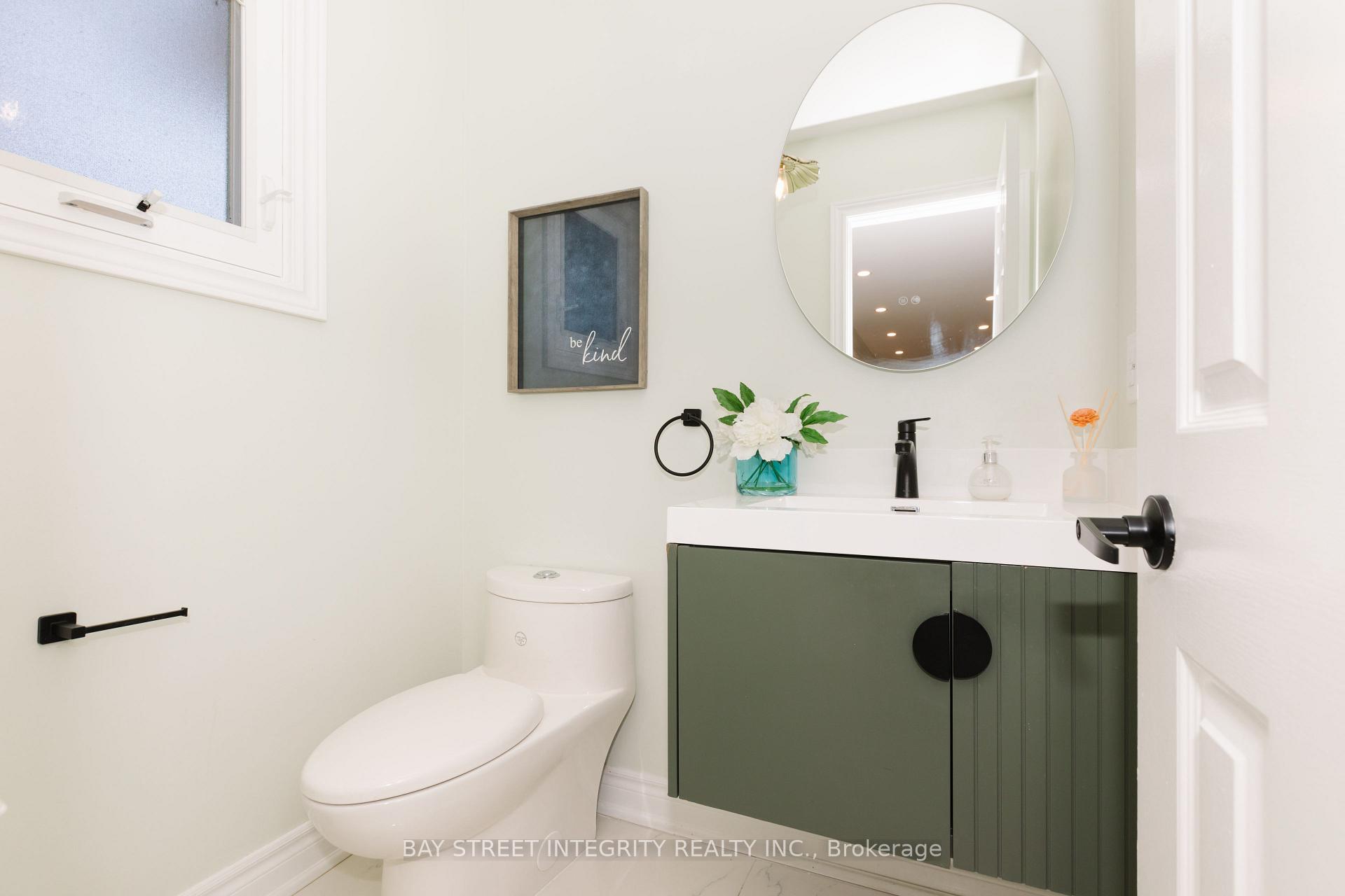 Photo 13 of 12 Charnwood Place, Markham, Aileen-Willowbrook — HOMEH