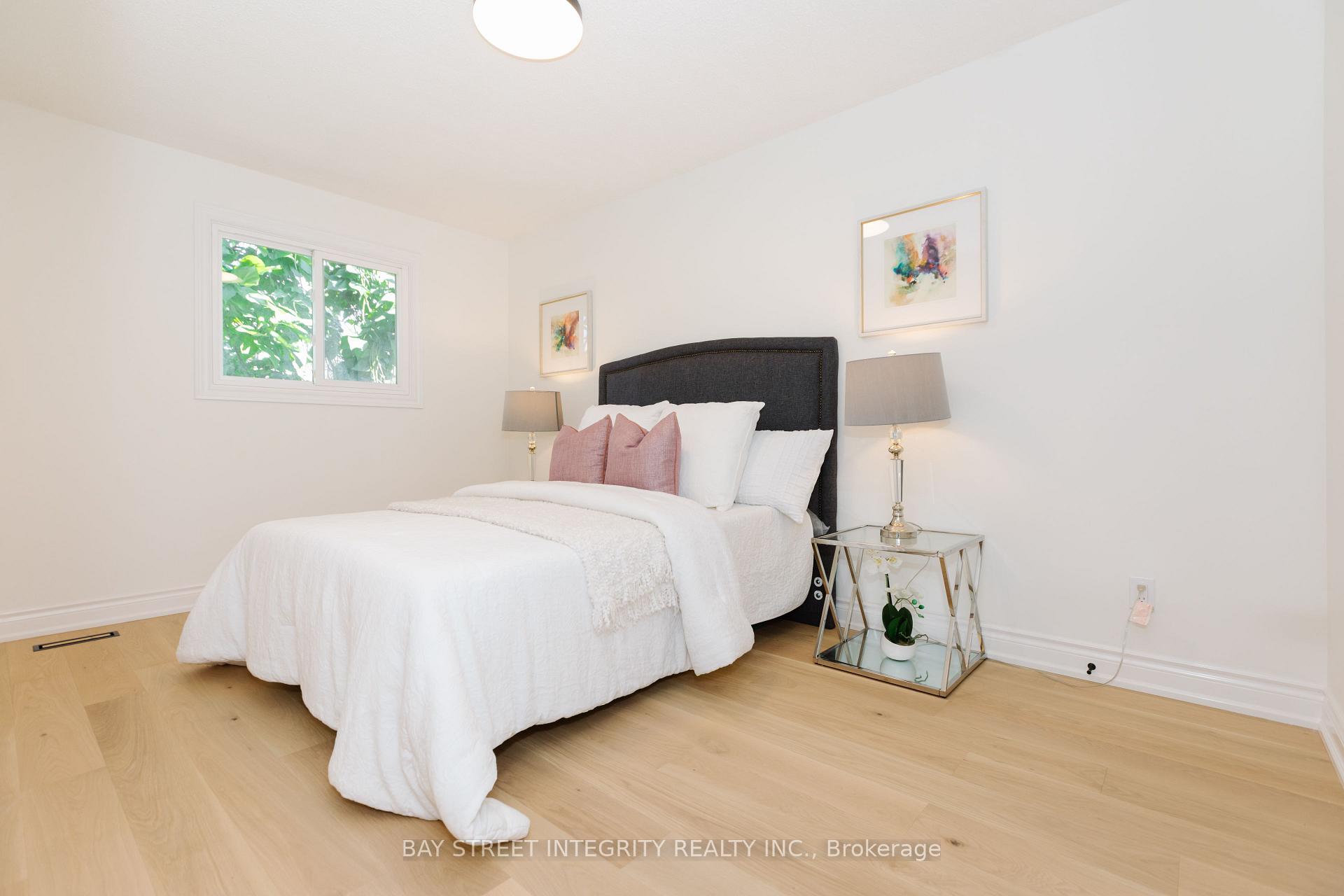 Photo 31 of 12 Charnwood Place, Markham, Aileen-Willowbrook — HOMEH
