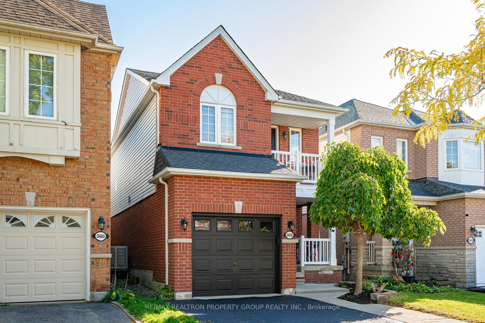 Photo 3 of 562 Pelletier Court, Newmarket, Stonehaven-Wyndham — HOMEH