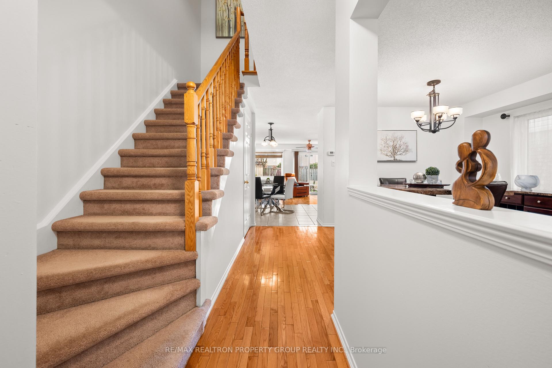 Photo 11 of 562 Pelletier Court, Newmarket, Stonehaven-Wyndham — HOMEH