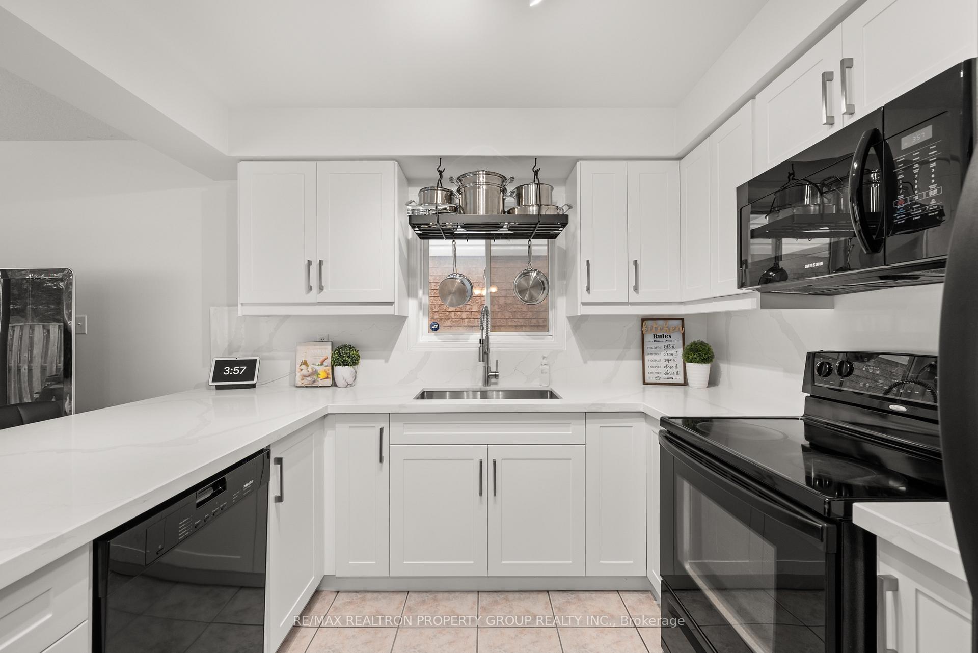 Photo 31 of 562 Pelletier Court, Newmarket, Stonehaven-Wyndham — HOMEH
