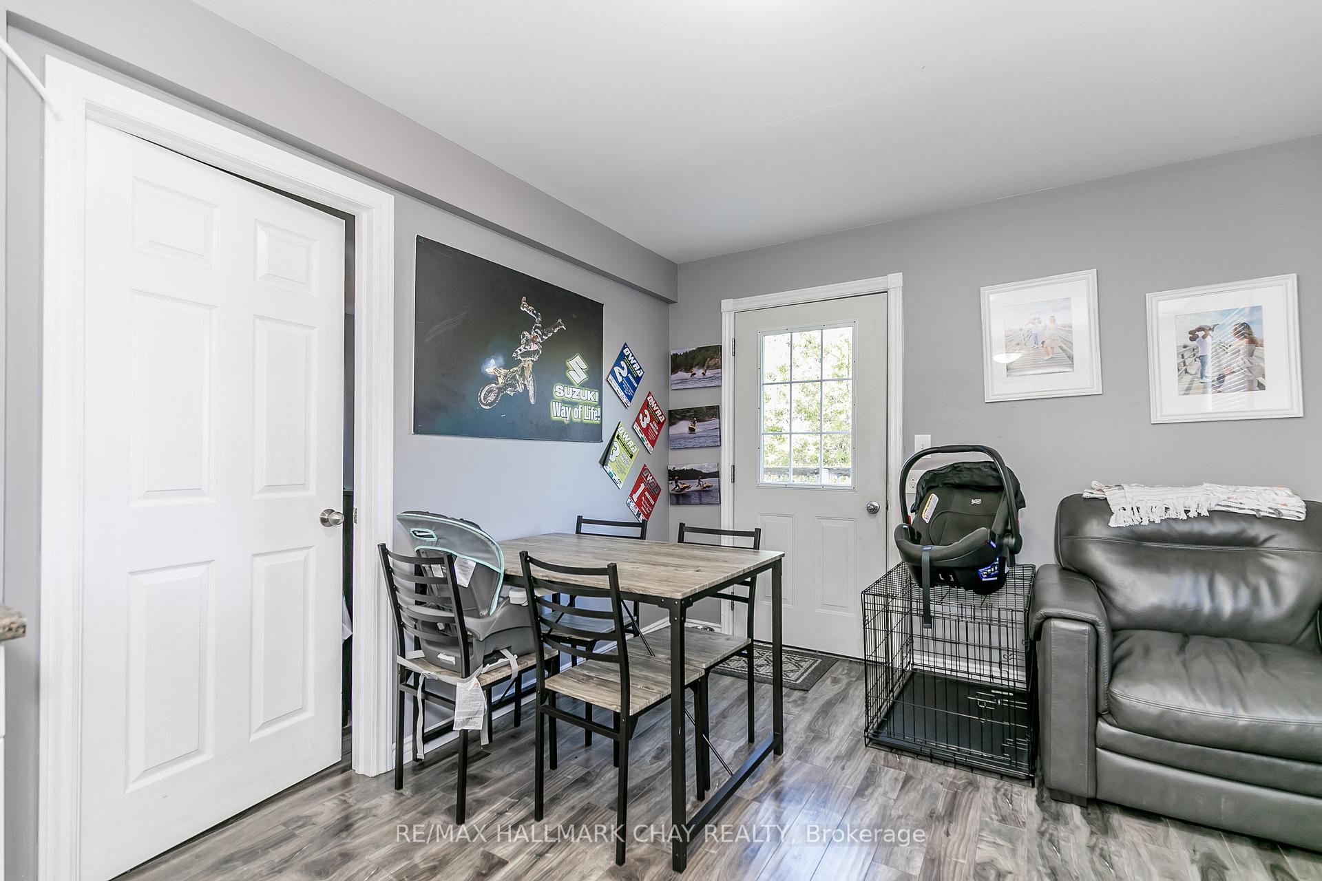 Photo 3 of 226 Queen Street, Midland — HOMEH