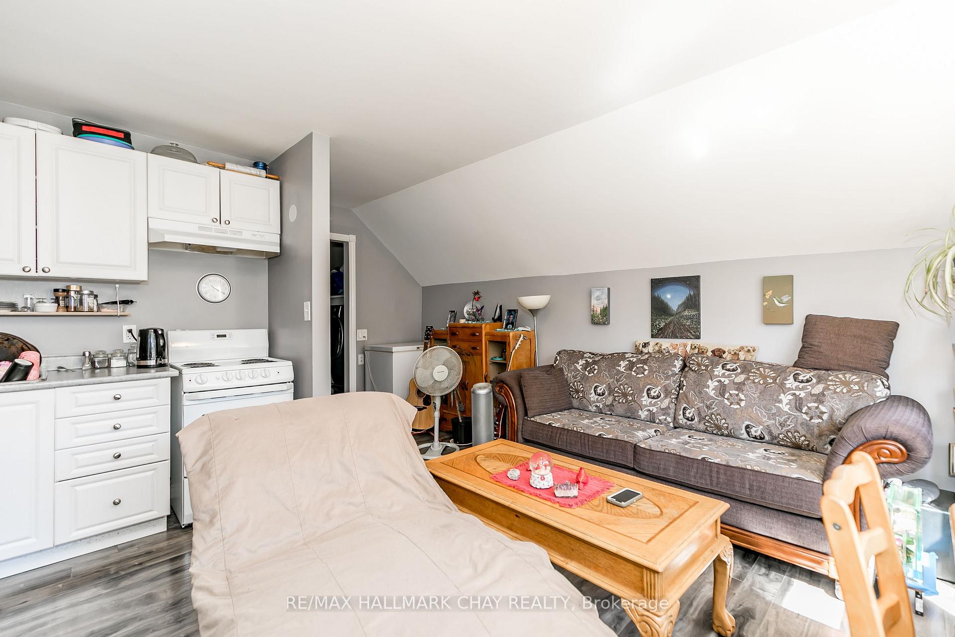 Photo 18 of 226 Queen Street, Midland — HOMEH