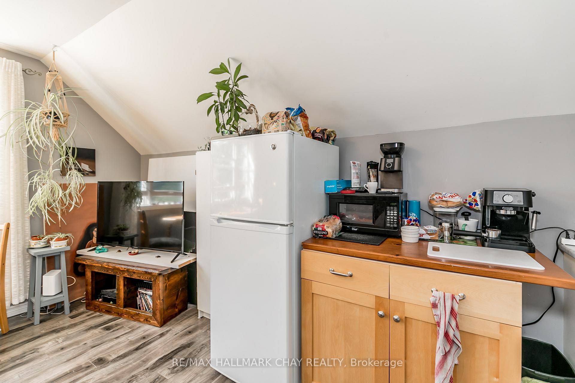 Photo 22 of 226 Queen Street, Midland — HOMEH