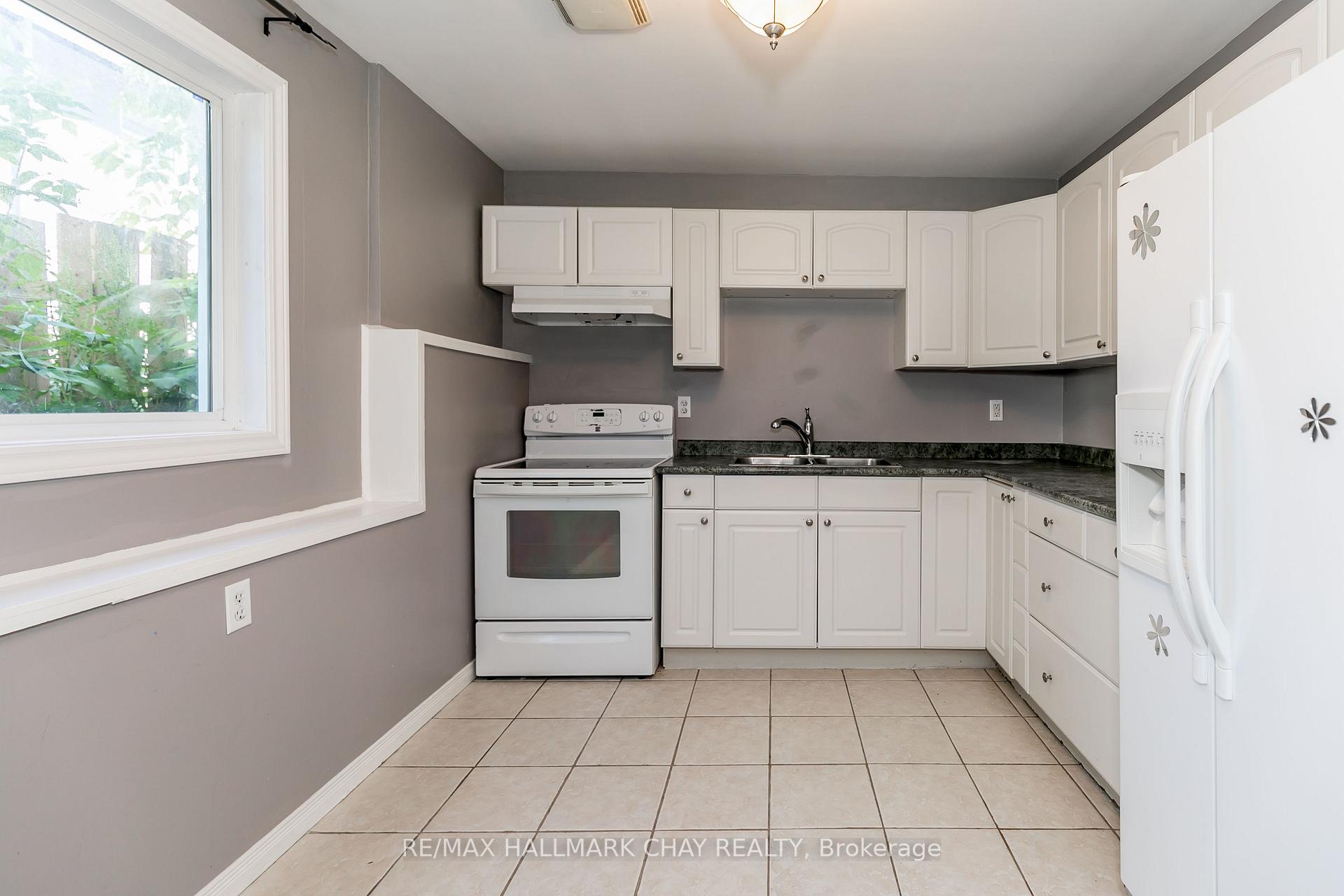 Photo 37 of 226 Queen Street, Midland — HOMEH