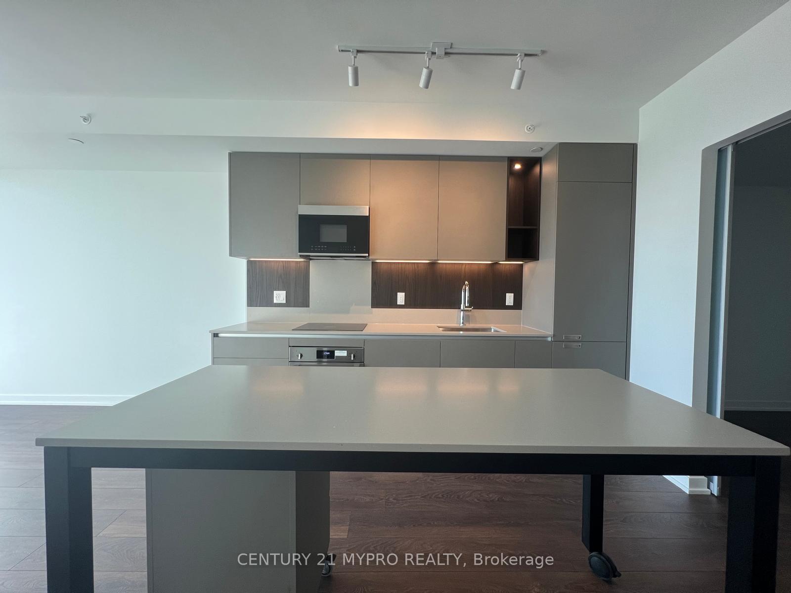Photo 6 of Unit 1412, 39 Mary Street, Barrie, City Centre — HOMEH