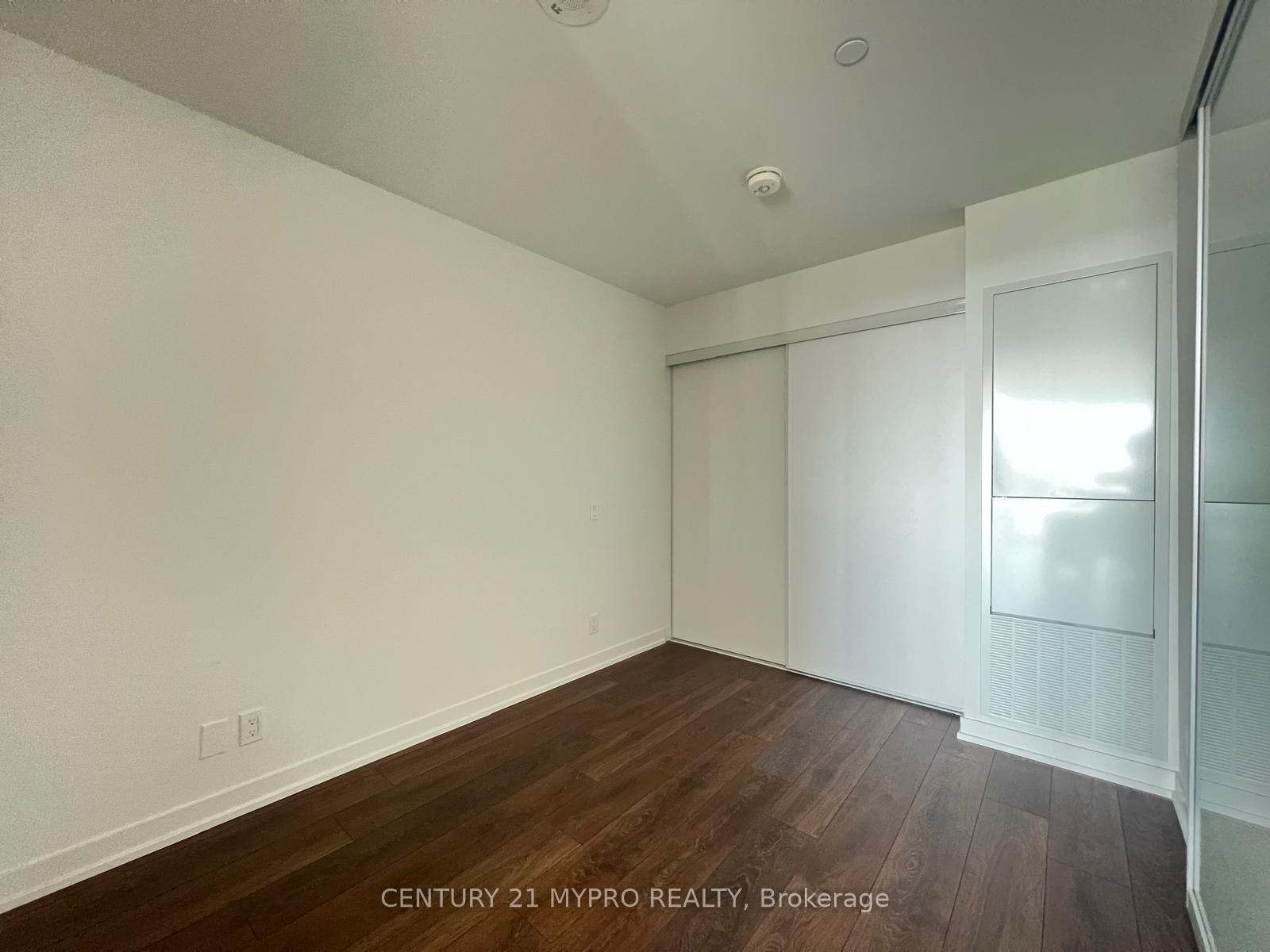 Photo 10 of Unit 1412, 39 Mary Street, Barrie, City Centre — HOMEH