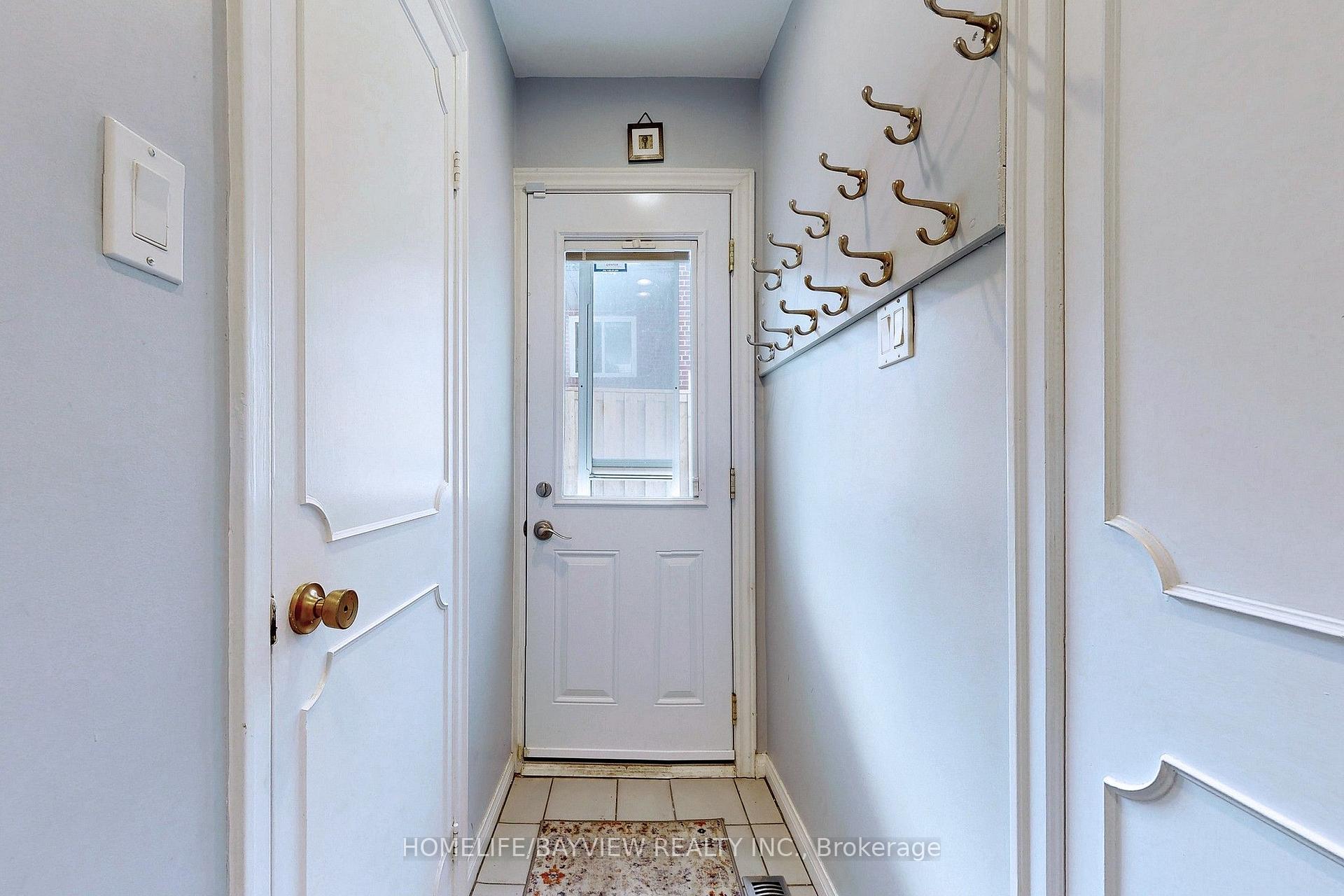 Photo 4 of 39 Shenstone(Basement) Road, North York, Westminster-Branson — HOMEH