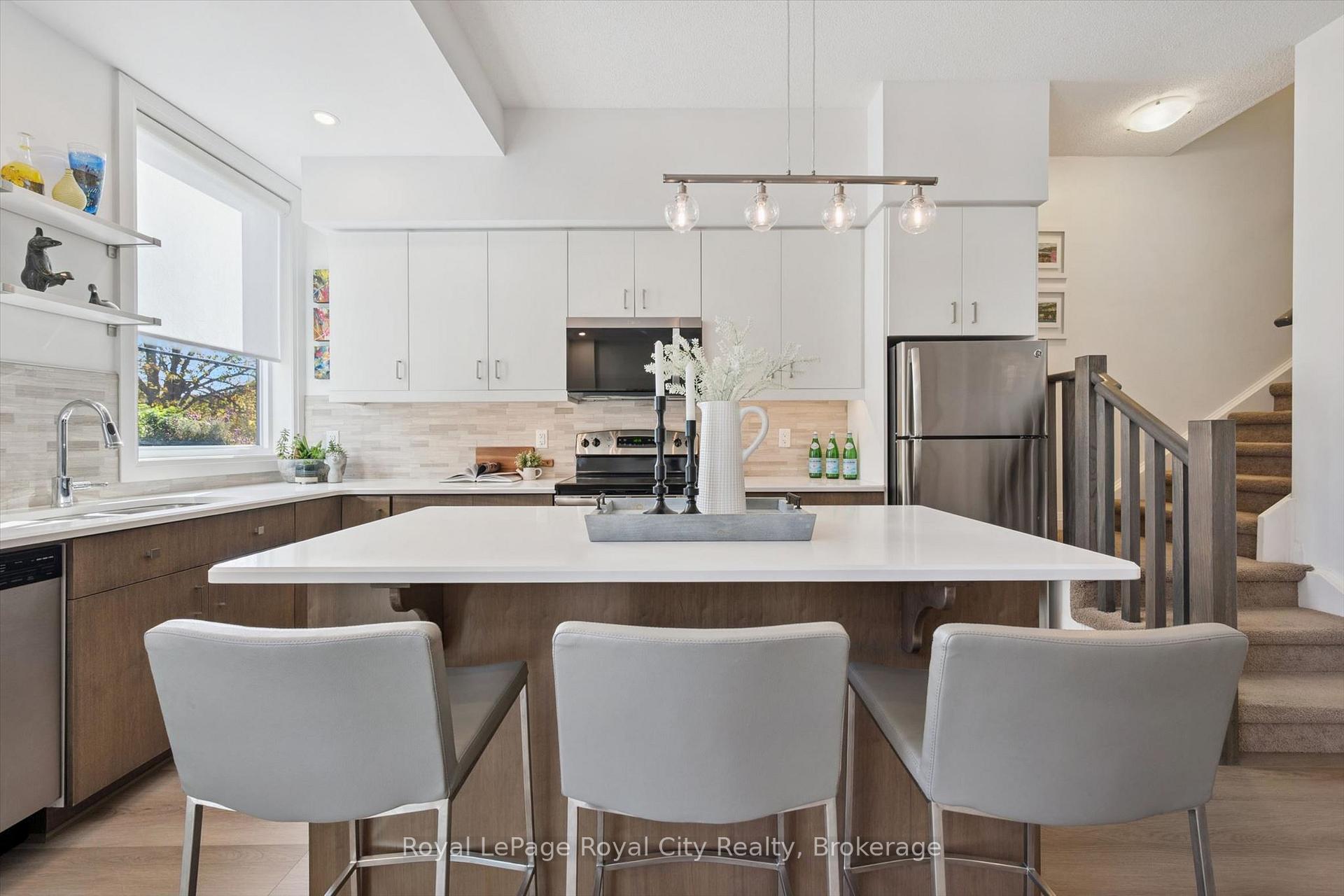 Photo 5 of Unit AT7, 53 Arthur Street S, Guelph, St. Patrick's Ward — HOMEH