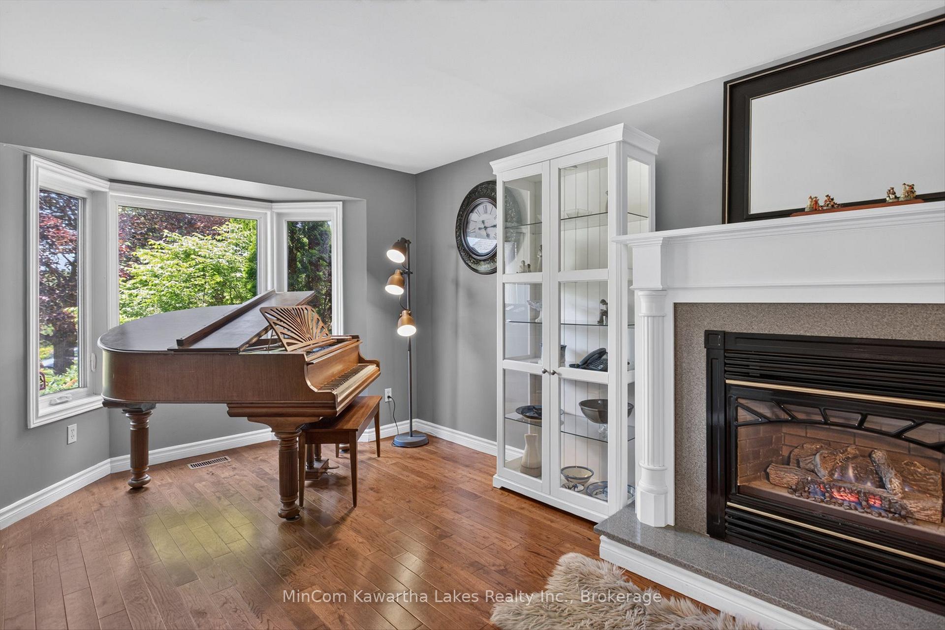 Photo 19 of 1947 Parkwood Circle, Peterborough, Monaghan Ward 2 — HOMEH