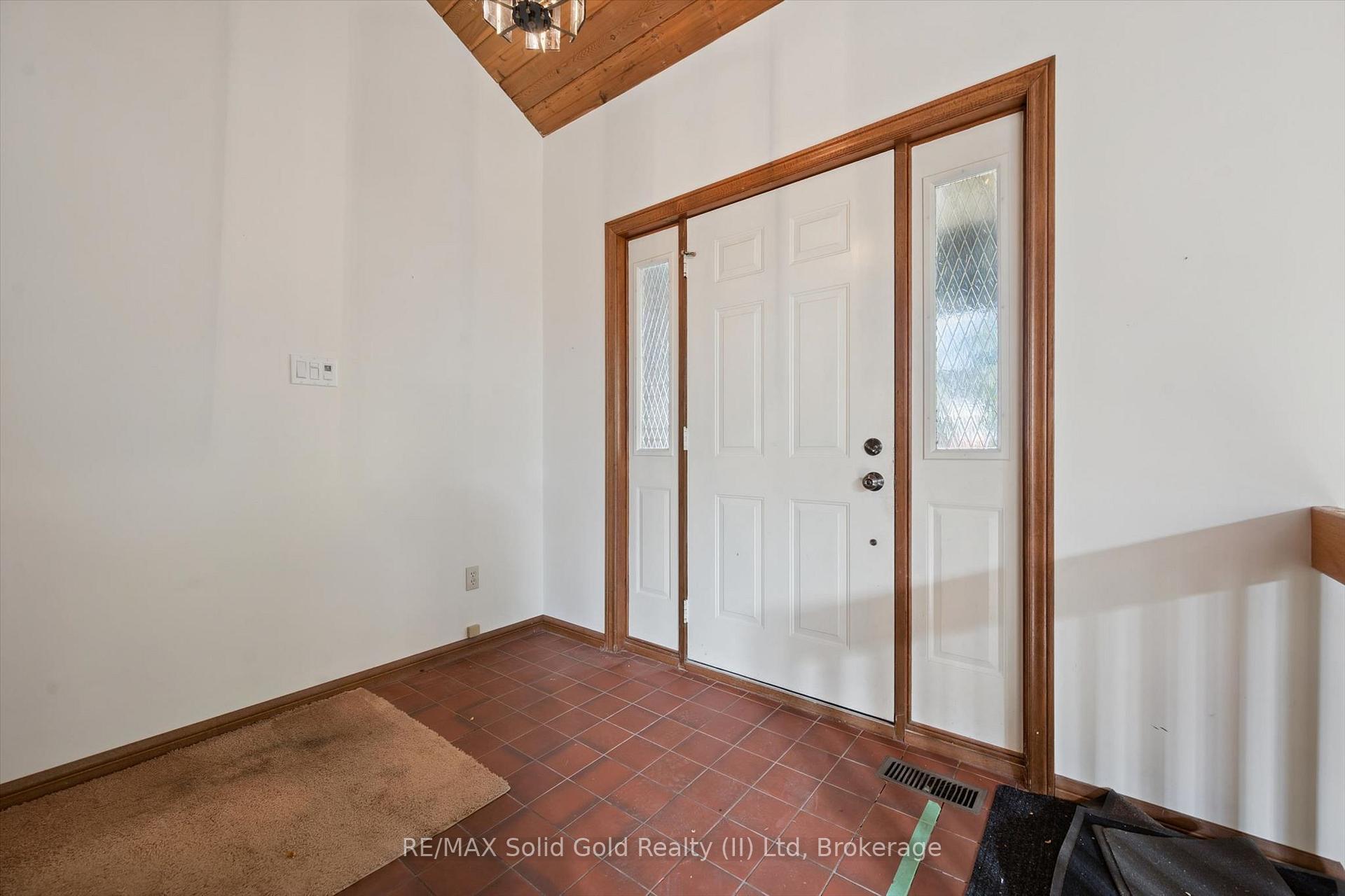 Photo 2 of 118 Ralston Place, Waterloo, Beechwood West — HOMEH
