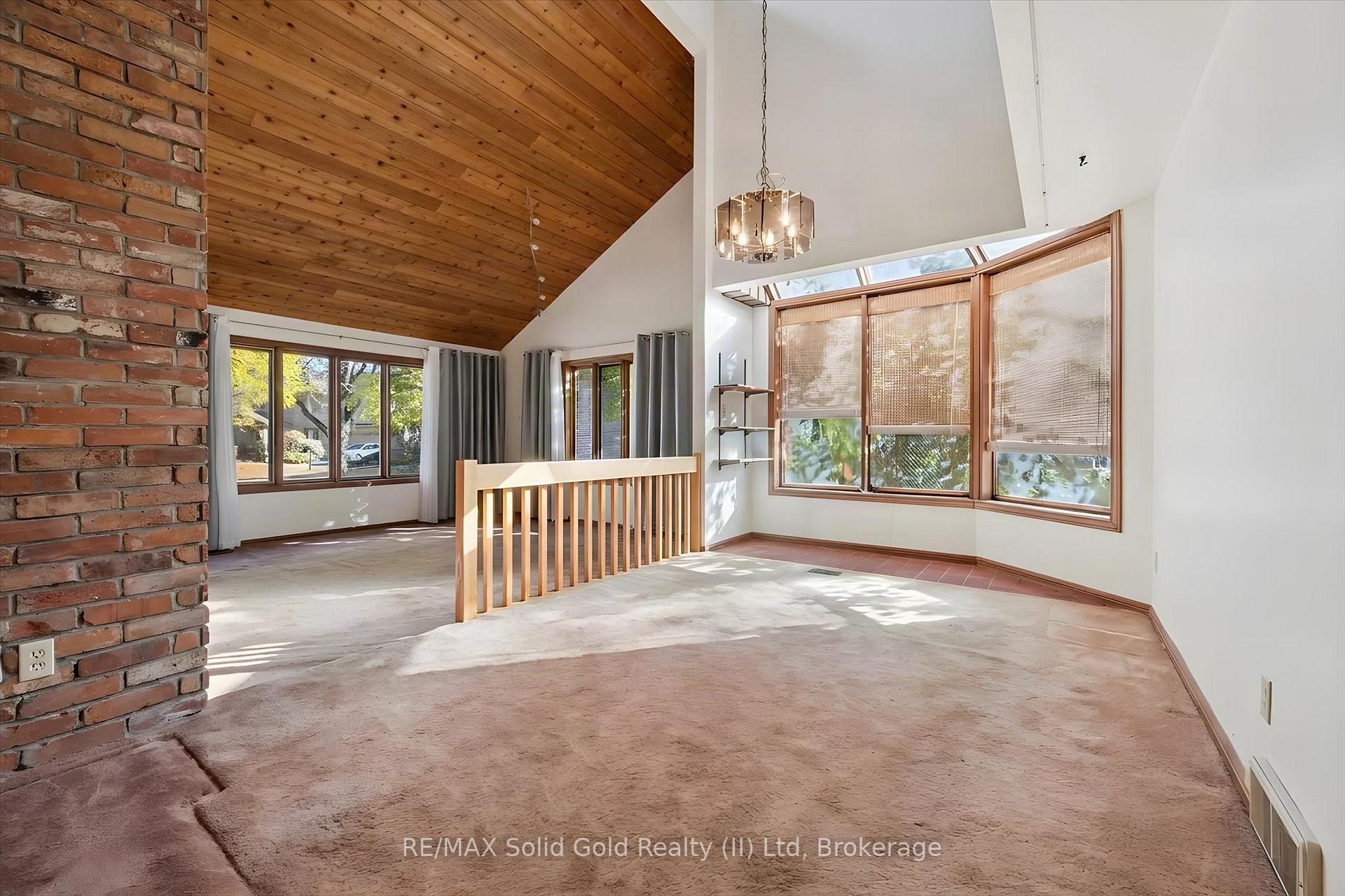 Photo 7 of 118 Ralston Place, Waterloo, Beechwood West — HOMEH