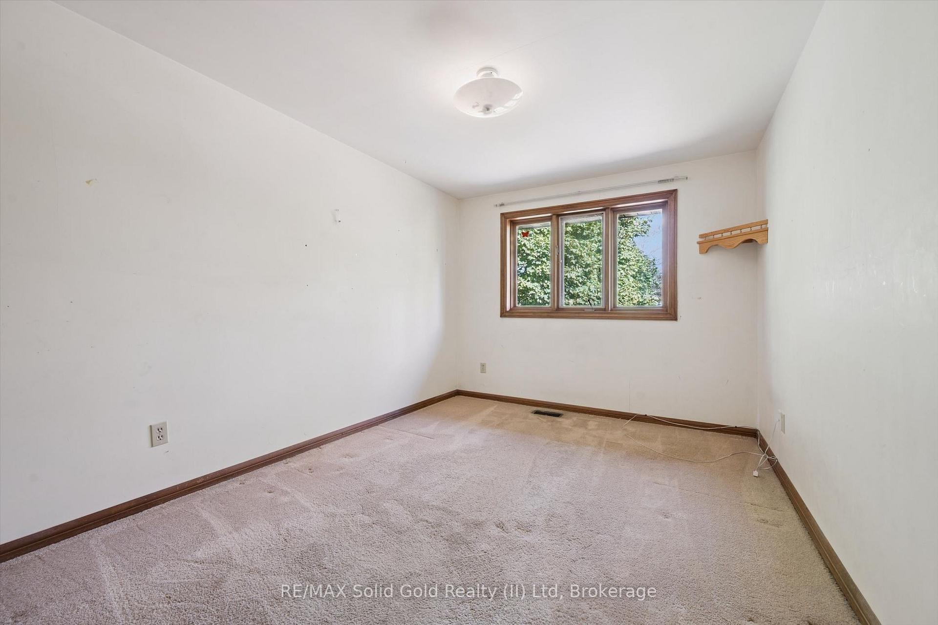 Photo 21 of 118 Ralston Place, Waterloo, Beechwood West — HOMEH