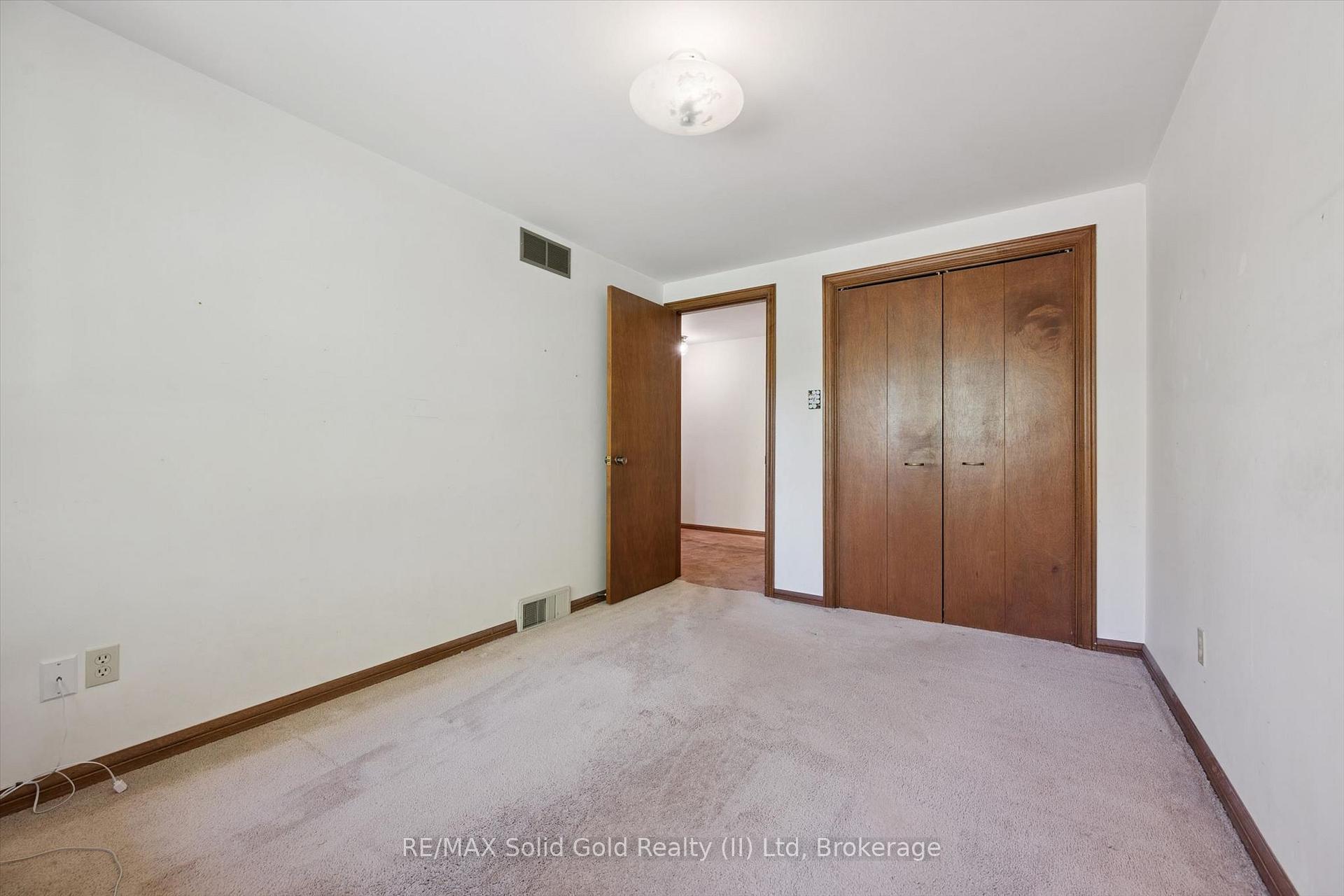 Photo 22 of 118 Ralston Place, Waterloo, Beechwood West — HOMEH
