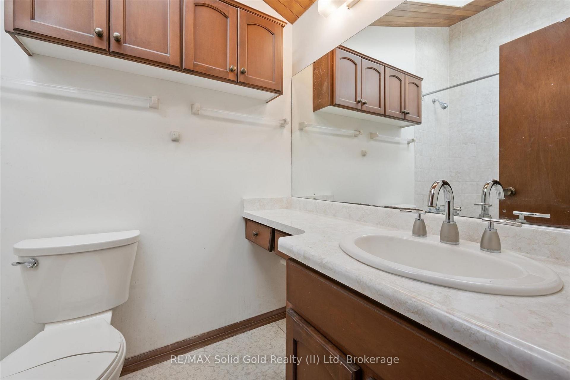 Photo 28 of 118 Ralston Place, Waterloo, Beechwood West — HOMEH