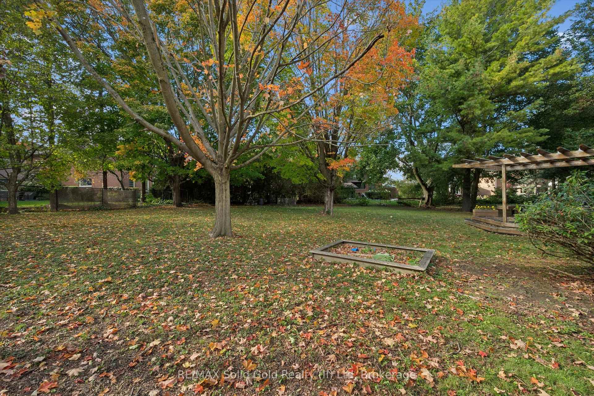 Photo 37 of 118 Ralston Place, Waterloo, Beechwood West — HOMEH