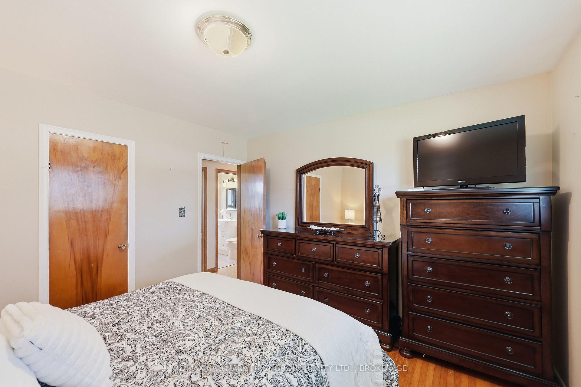 Photo 17 of 1449 Avondale Crescent, Kingston, City Northwest — HOMEH