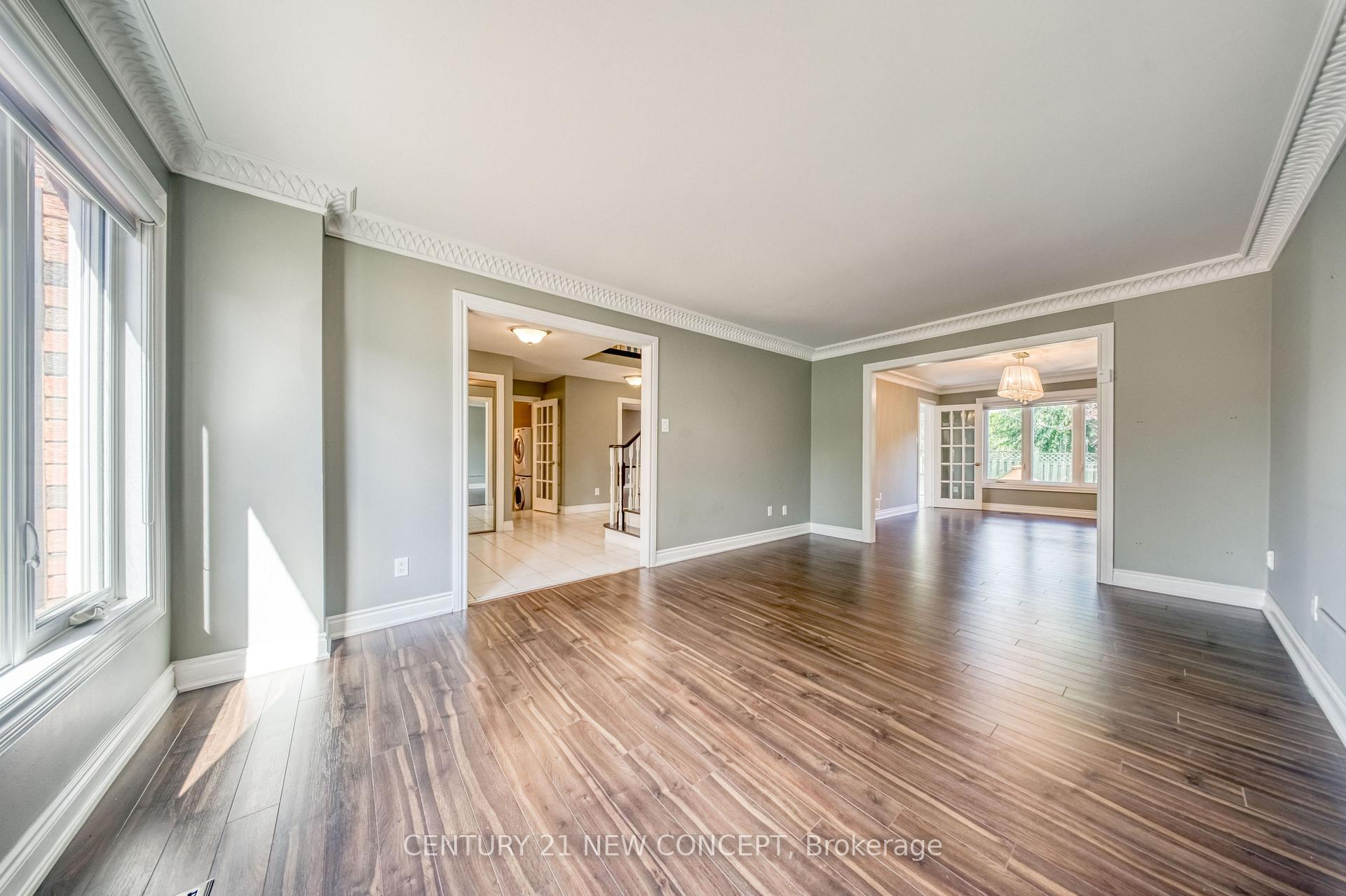 Photo 7 of 528 Belview Avenue, Vaughan, East Woodbridge — HOMEH