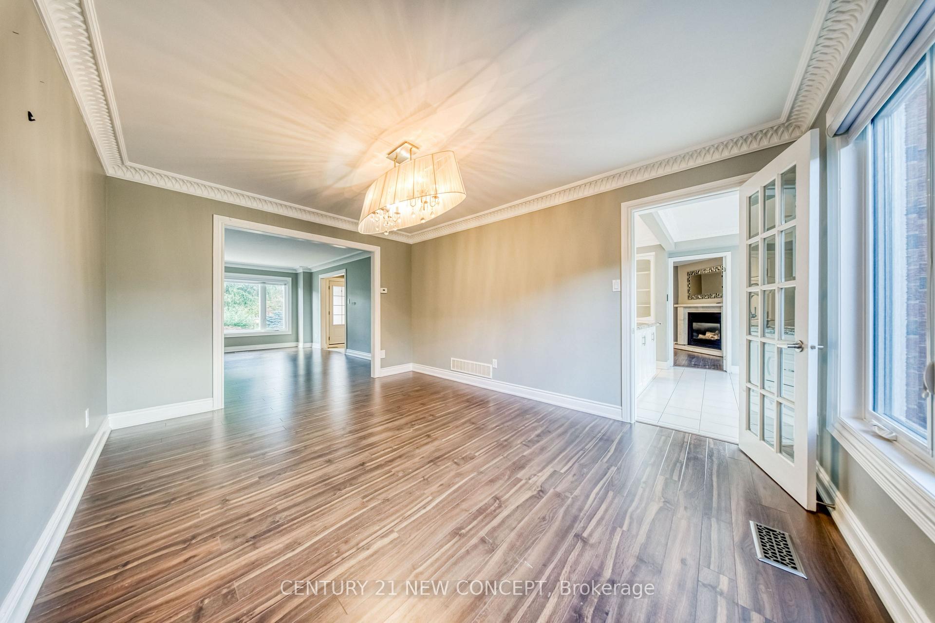 Photo 9 of 528 Belview Avenue, Vaughan, East Woodbridge — HOMEH