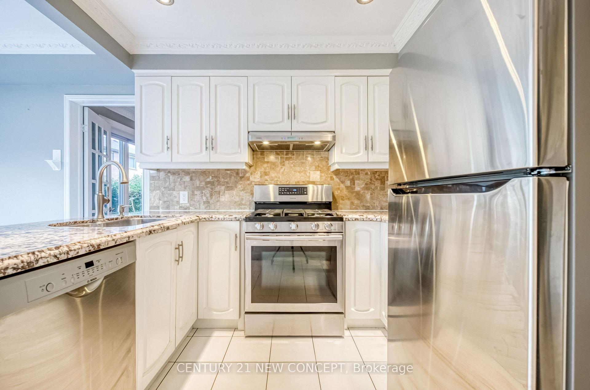 Photo 13 of 528 Belview Avenue, Vaughan, East Woodbridge — HOMEH