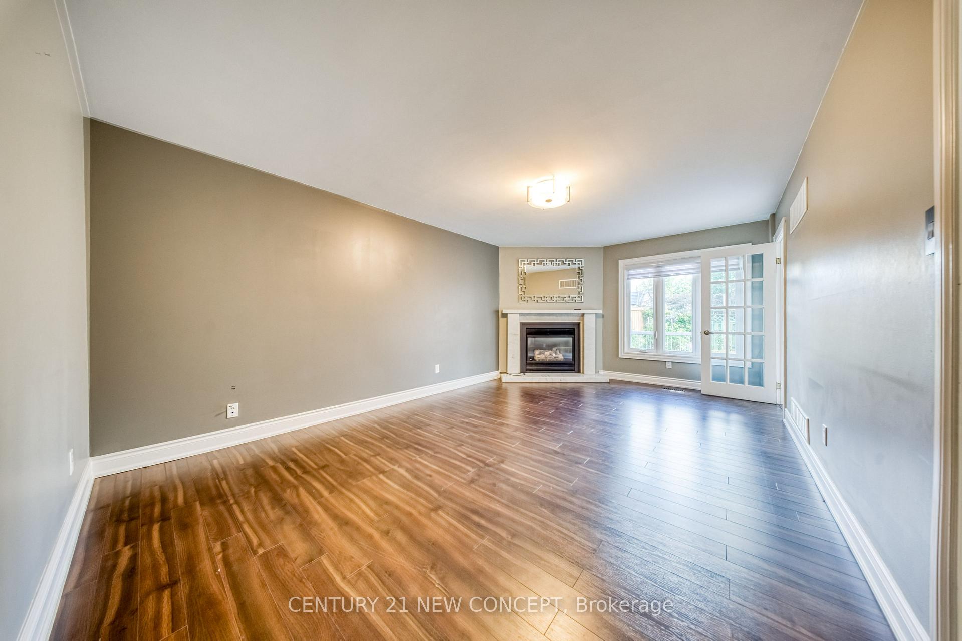 Photo 17 of 528 Belview Avenue, Vaughan, East Woodbridge — HOMEH