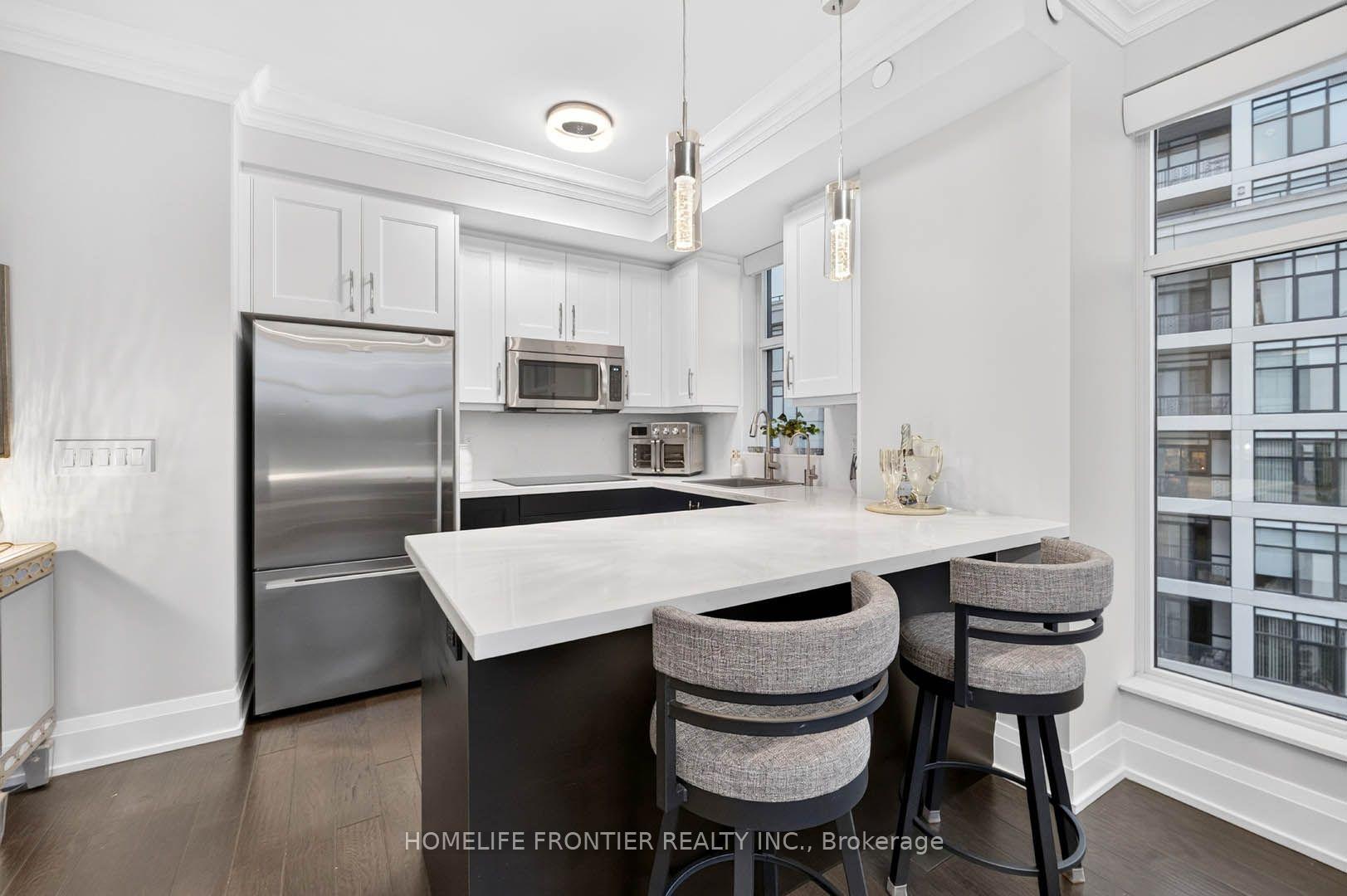 Photo 8 of Unit 706, 2 Old Mill Drive, Toronto, High Park-Swansea — HOMEH