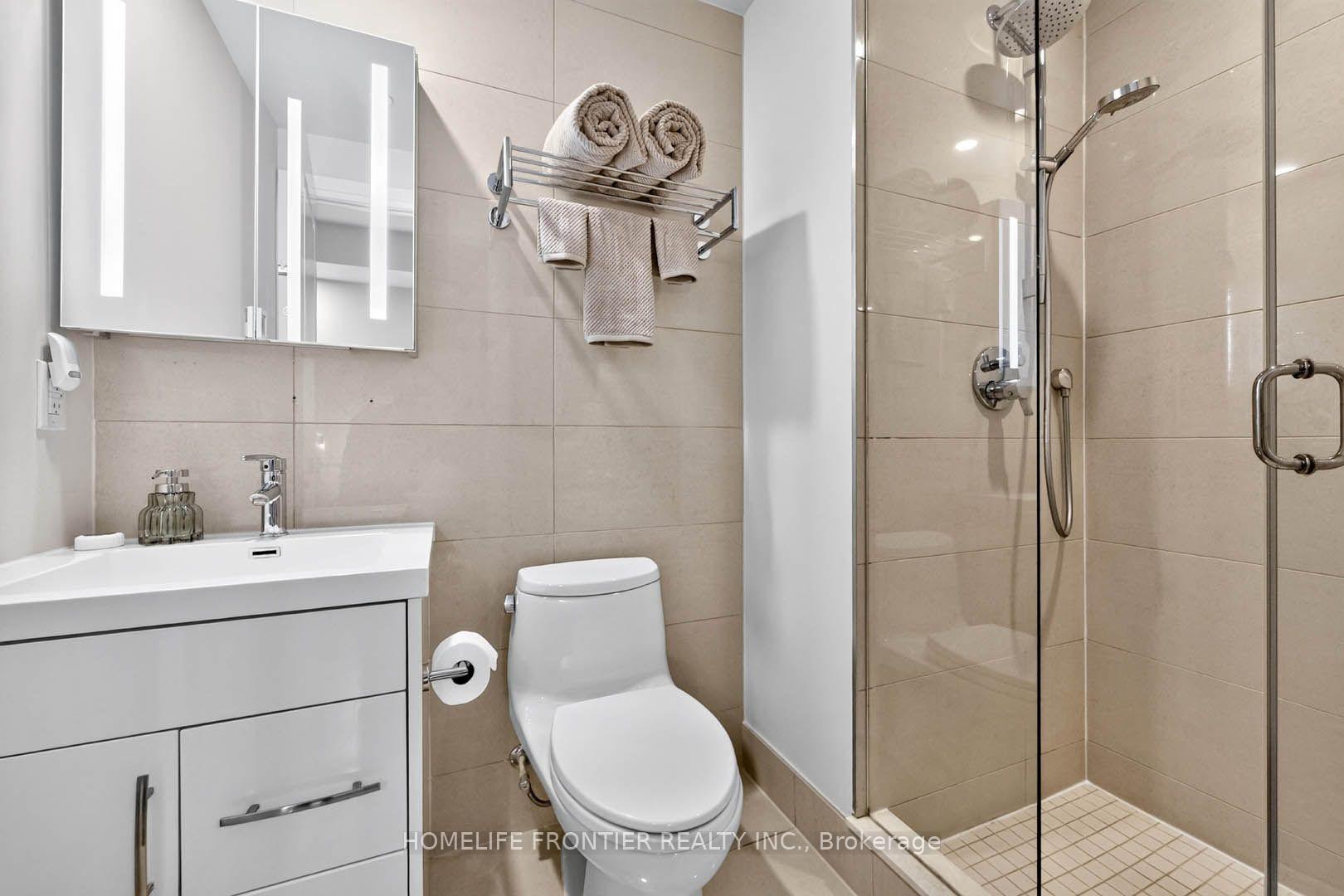 Photo 14 of Unit 706, 2 Old Mill Drive, Toronto, High Park-Swansea — HOMEH