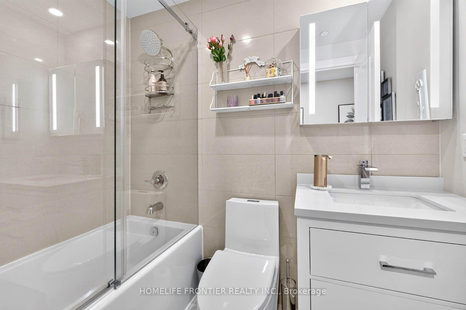Photo 17 of Unit 706, 2 Old Mill Drive, Toronto, High Park-Swansea — HOMEH