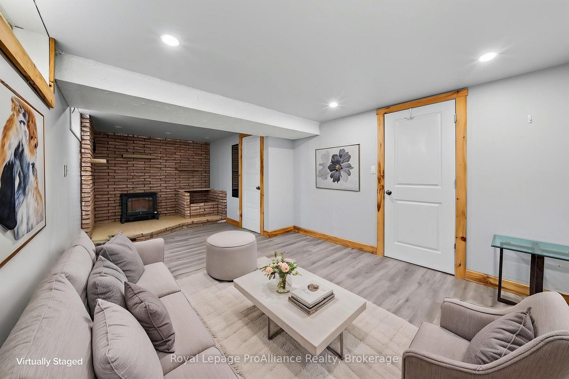 Photo 25 of 26 Lexington Crescent, Belleville, Belleville Ward — HOMEH