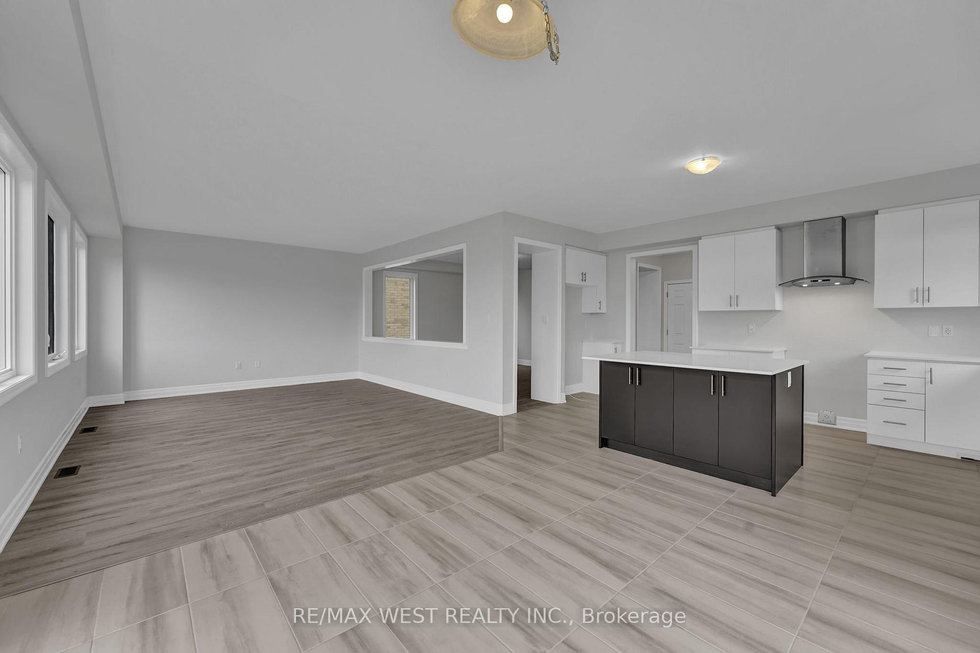 Photo 9 of 160 Union Boulevard, Wasaga Beach — HOMEH