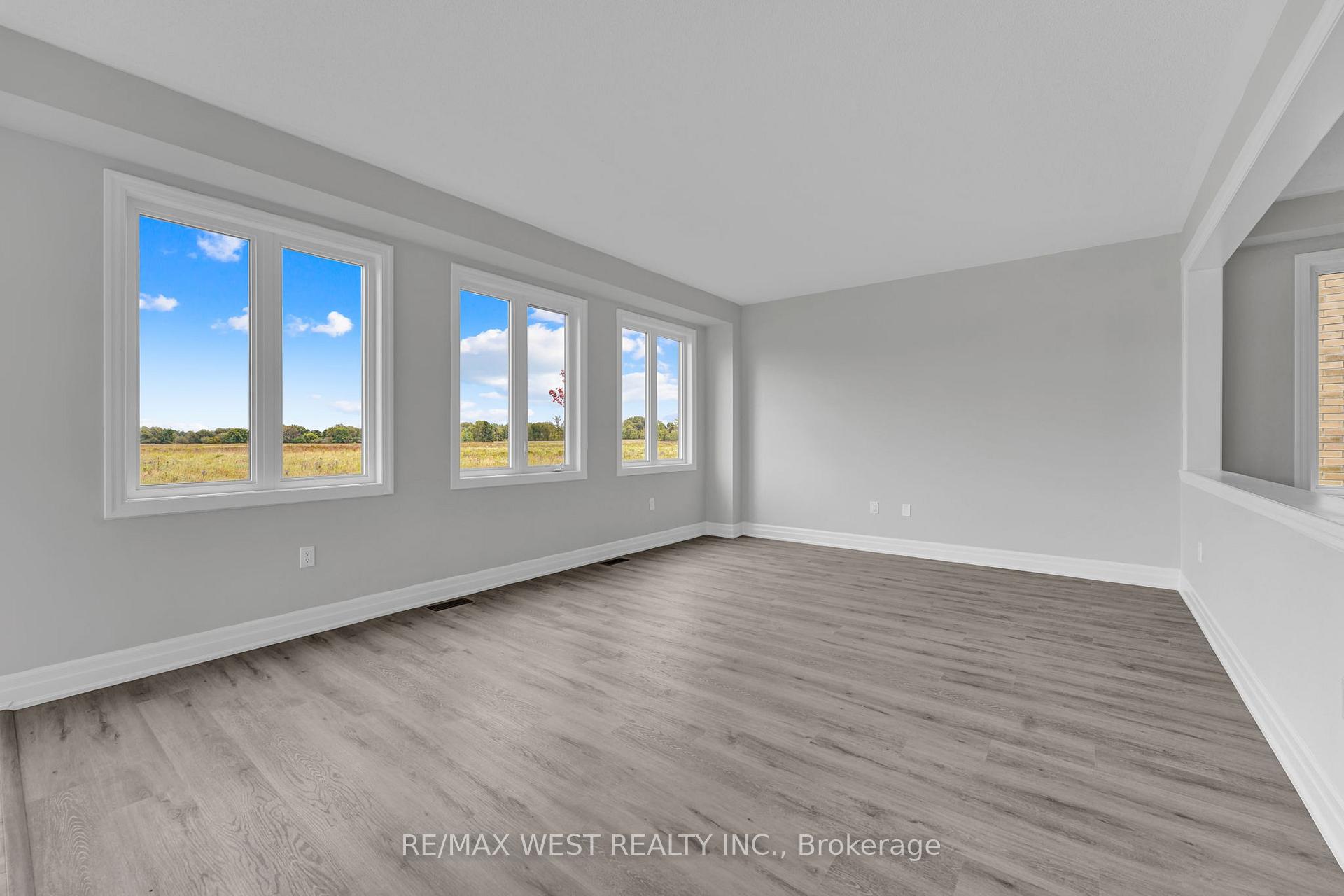 Photo 10 of 160 Union Boulevard, Wasaga Beach — HOMEH