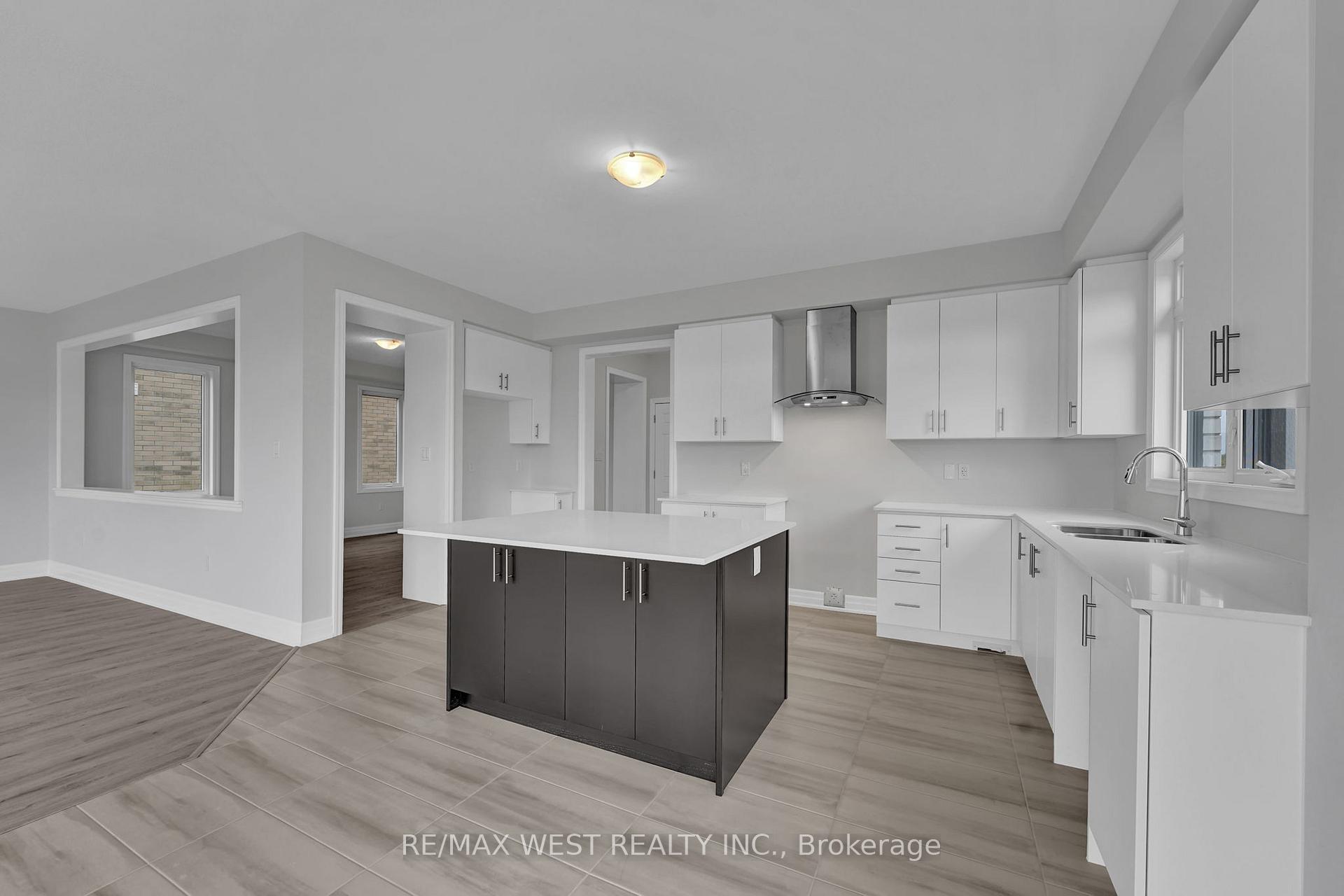 Photo 14 of 160 Union Boulevard, Wasaga Beach — HOMEH