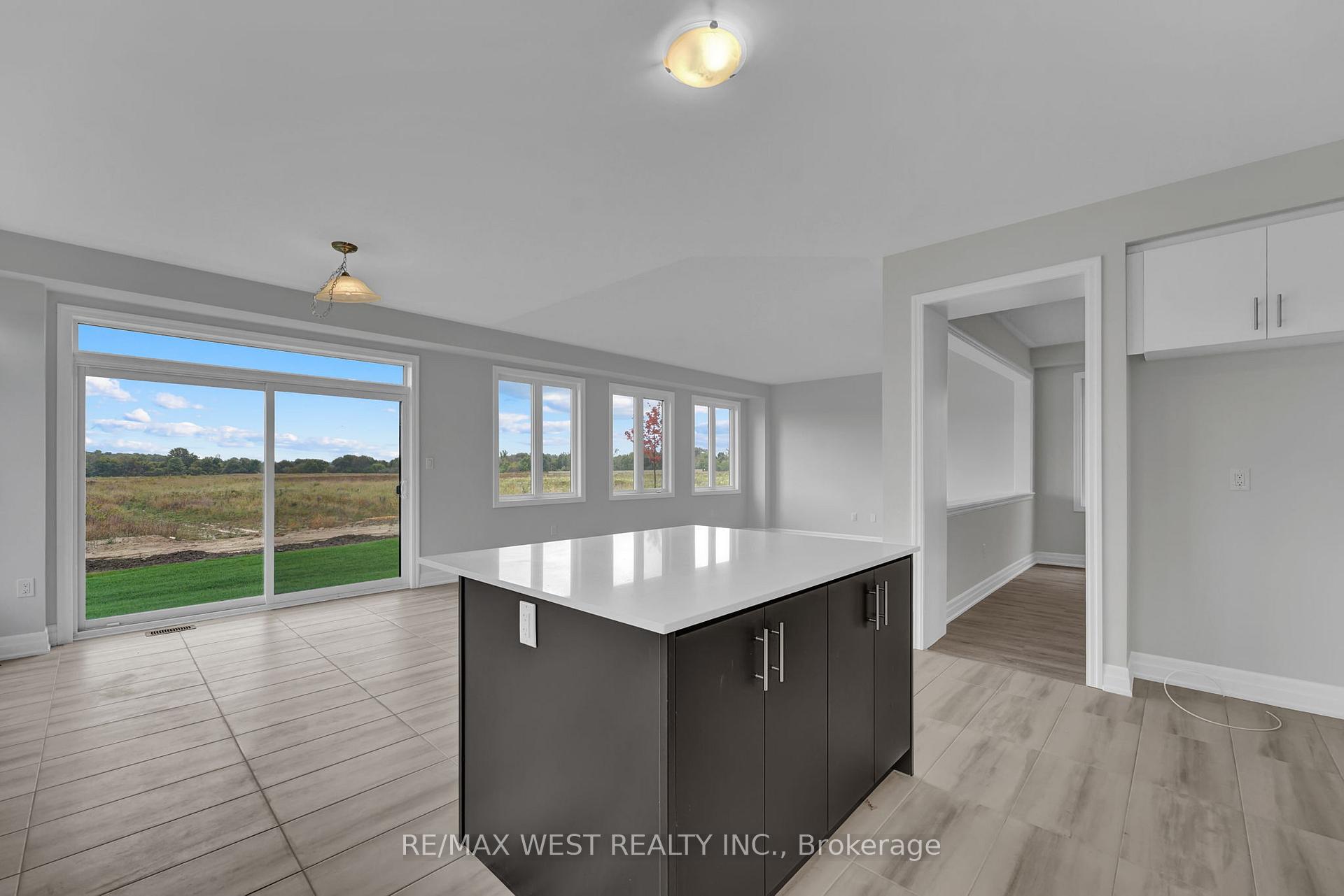 Photo 17 of 160 Union Boulevard, Wasaga Beach — HOMEH