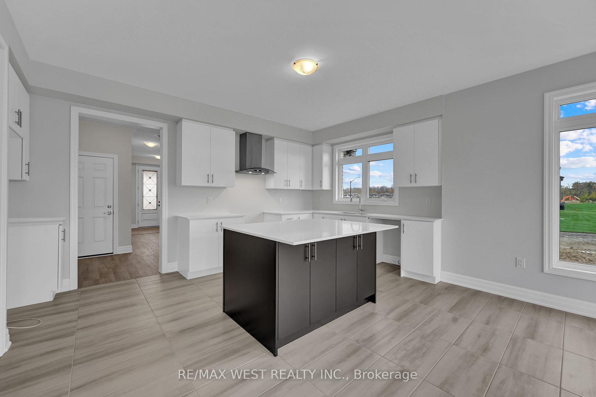 Photo 18 of 160 Union Boulevard, Wasaga Beach — HOMEH