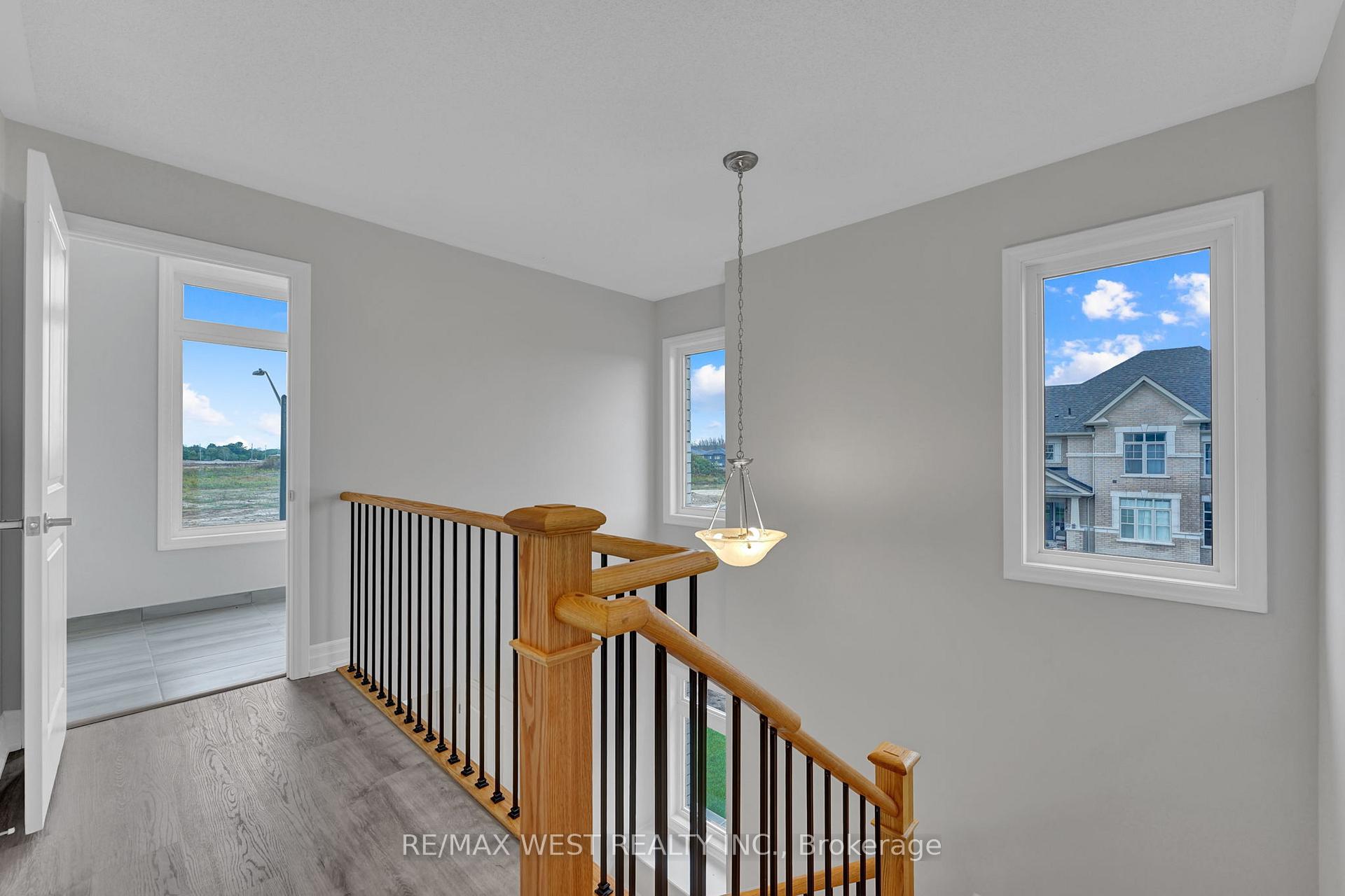 Photo 21 of 160 Union Boulevard, Wasaga Beach — HOMEH