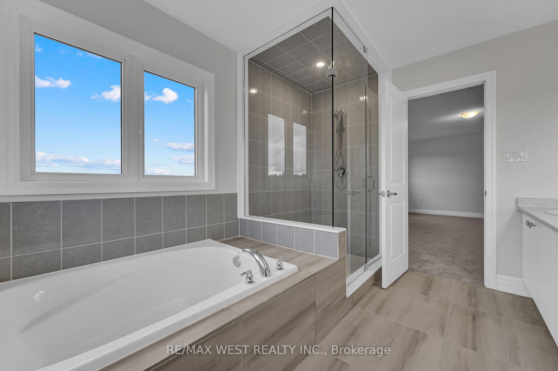 Photo 35 of 160 Union Boulevard, Wasaga Beach — HOMEH