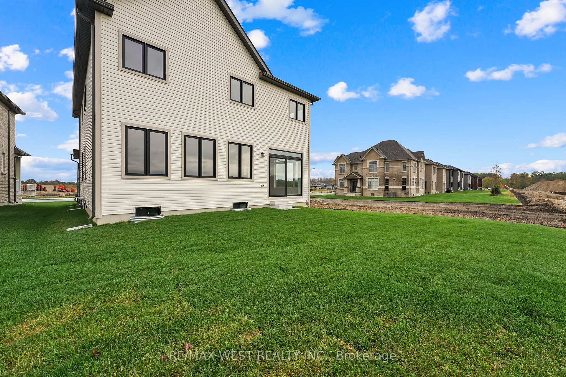 Photo 38 of 160 Union Boulevard, Wasaga Beach — HOMEH