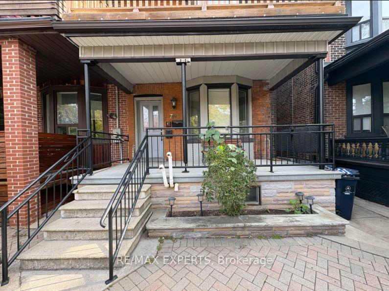 Photo of Unit MAIN, 721 Carlaw Avenue