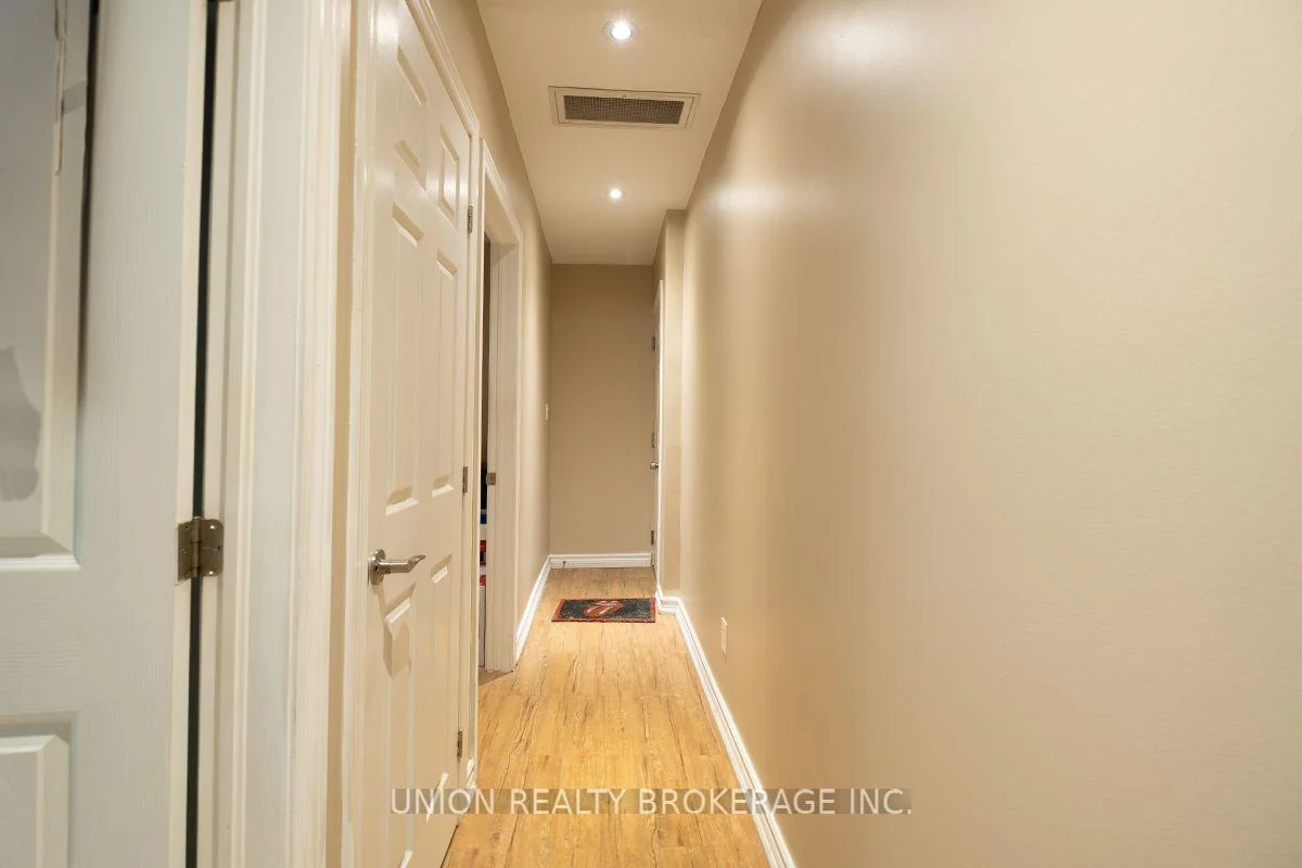 Photo 6 of Unit 9, 85 Beech Avenue, Toronto, The Beaches — HOMEH