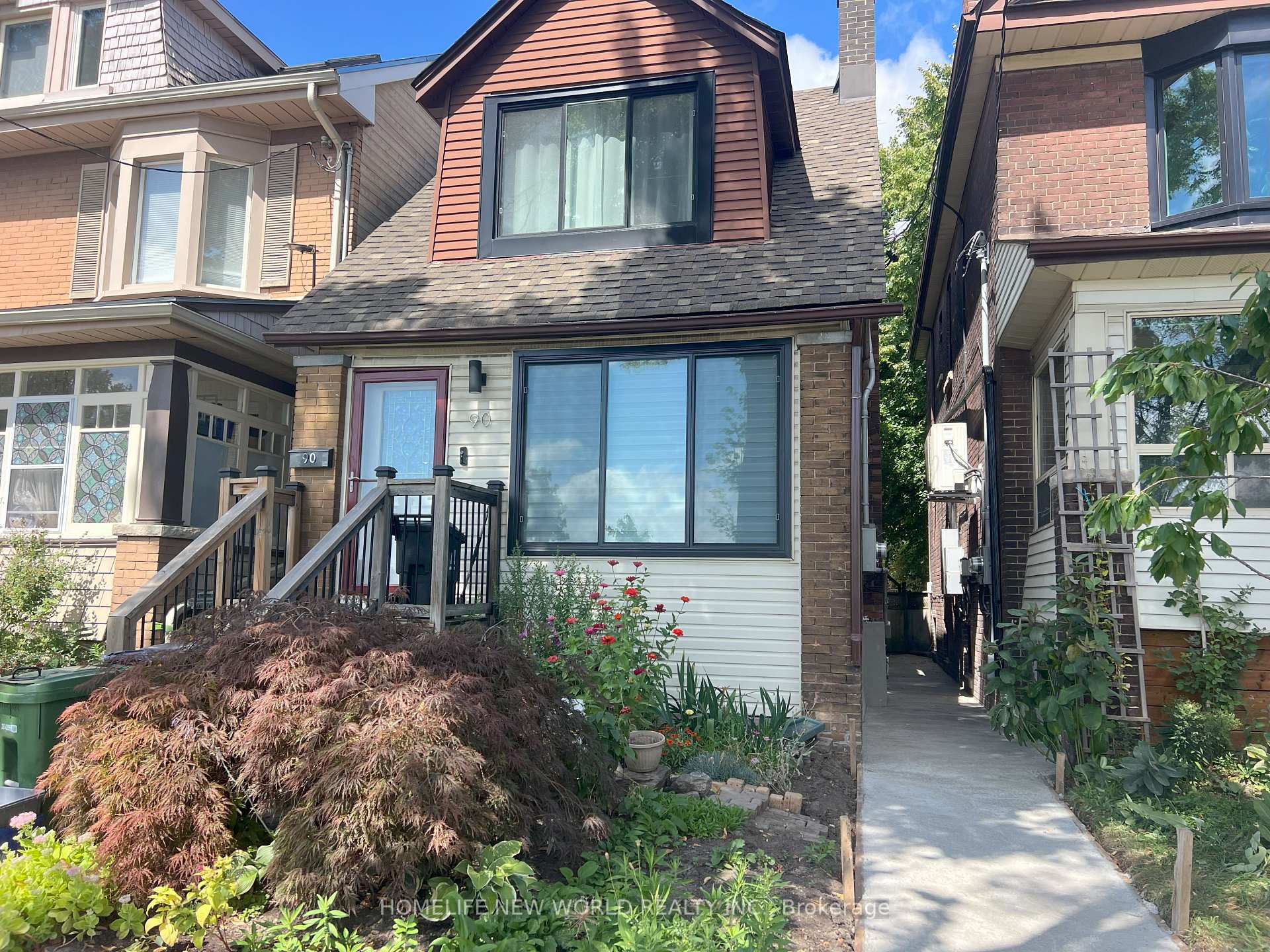 Photo of Unit Lower, 90 Oakvale Avenue