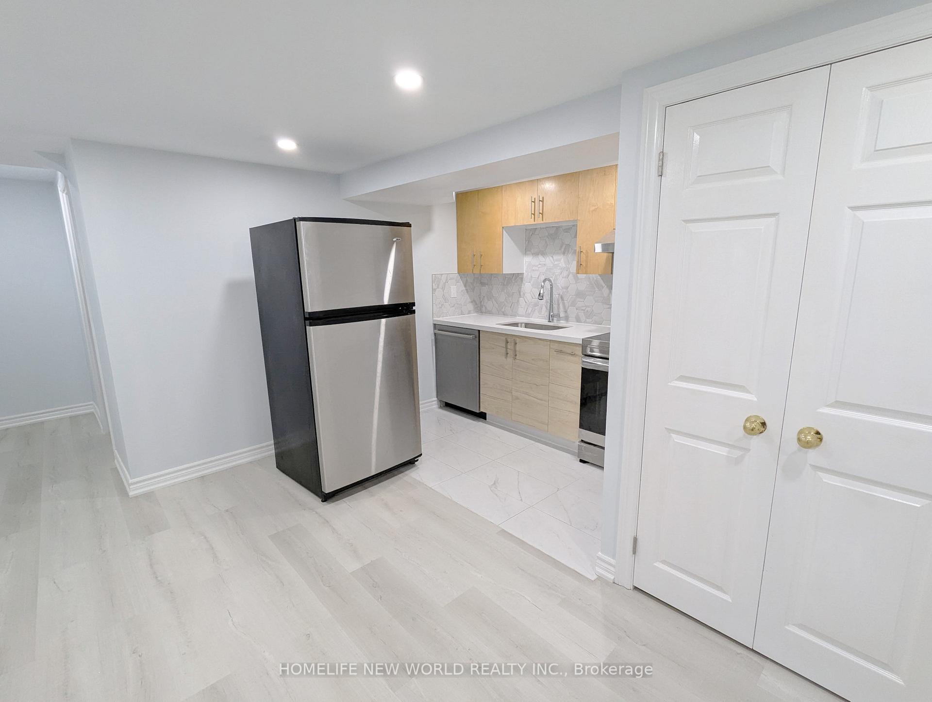 Photo 2 of Unit Lower, 90 Oakvale Avenue, Toronto, Greenwood-Coxwell — HOMEH